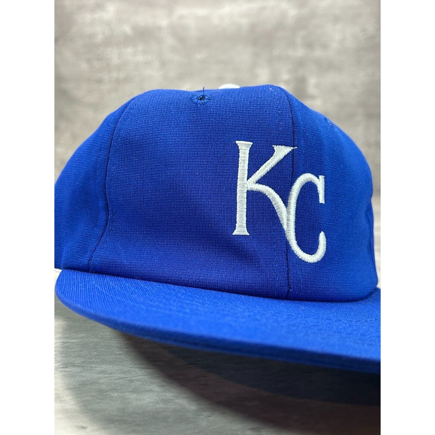 Vintage Kansas City Royals MLB Embroidered Logo Trucker Snapback Hat OSFA