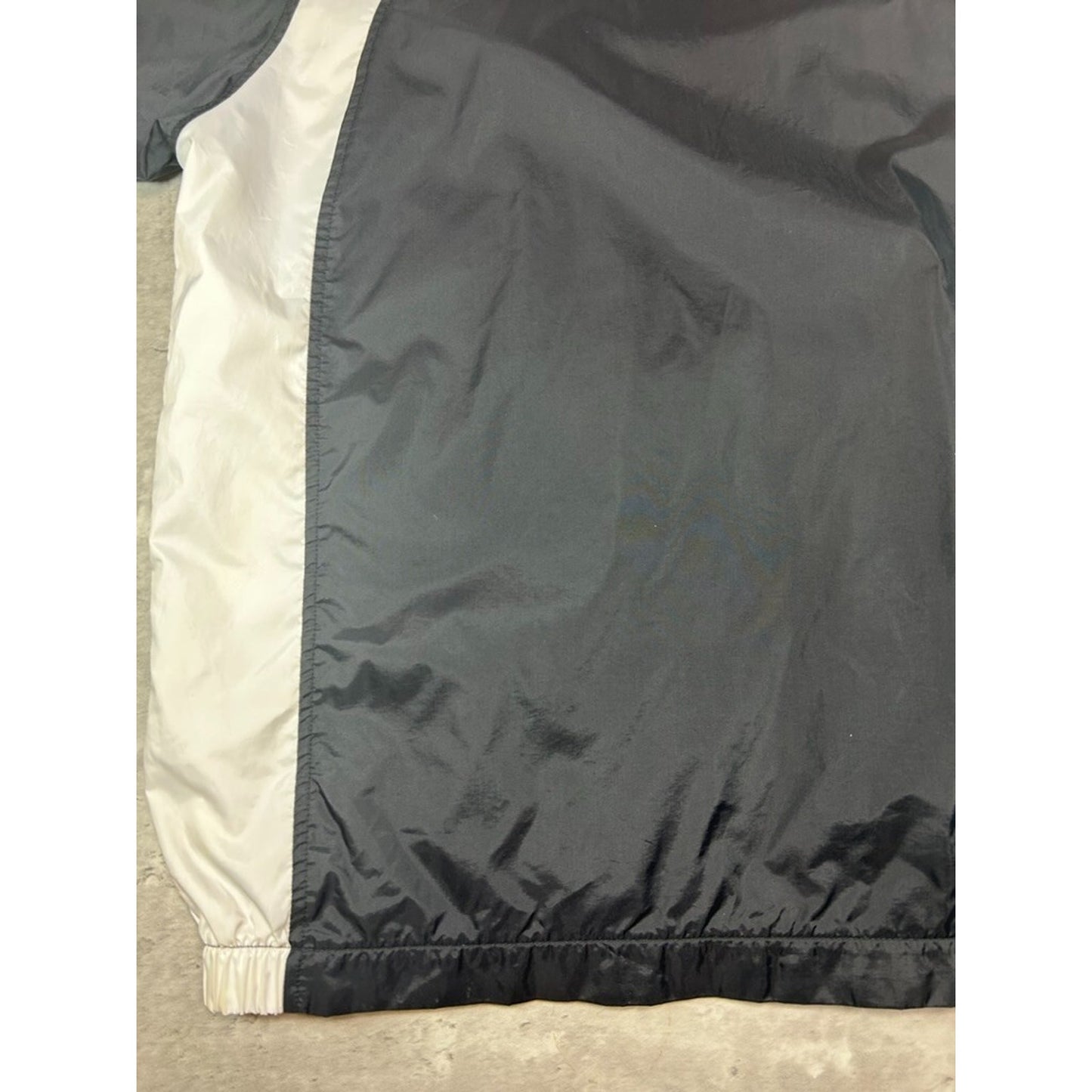Vintage Y2K Nike Embroidered Swoosh Full Zip Windbreaker Jacket Size Medium