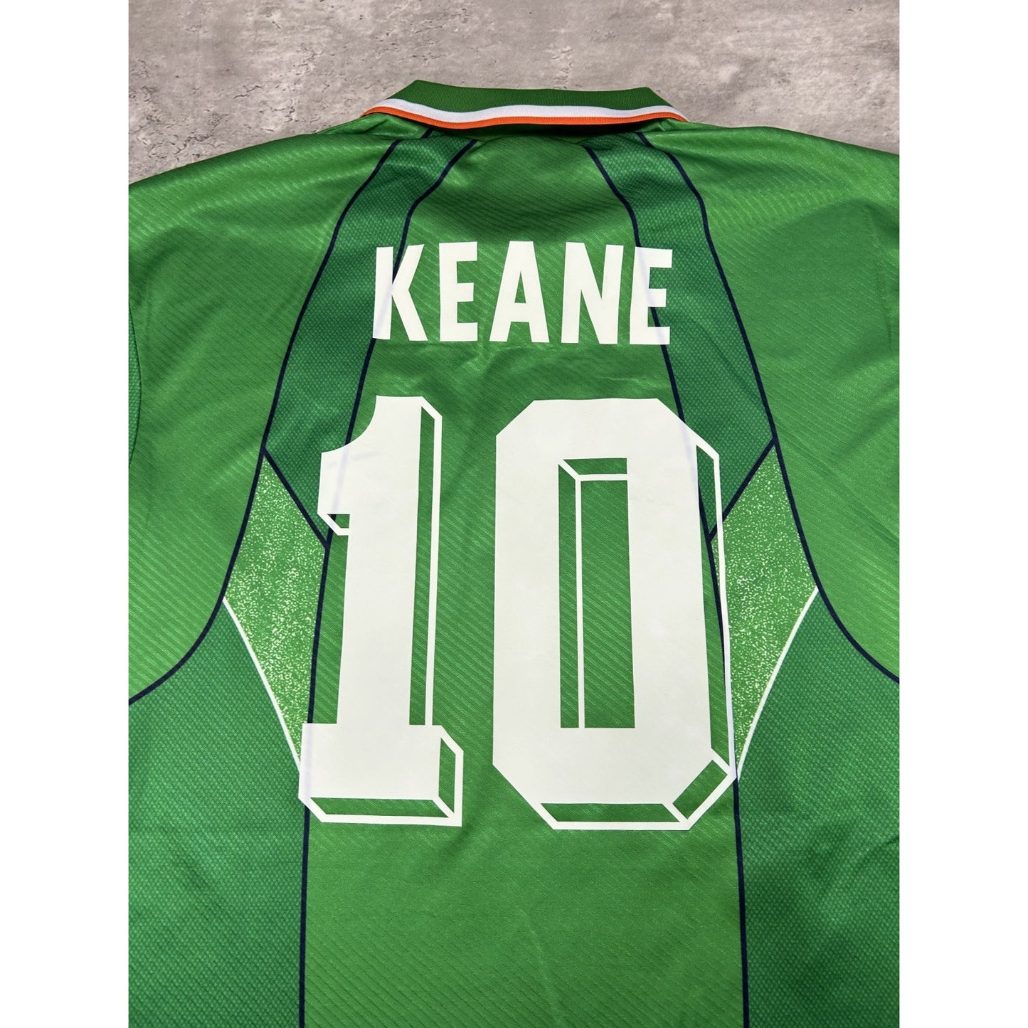 Vintage 90s Robbie Keane #10 Ireland Umbro Soccer Jersey Size Medium Green