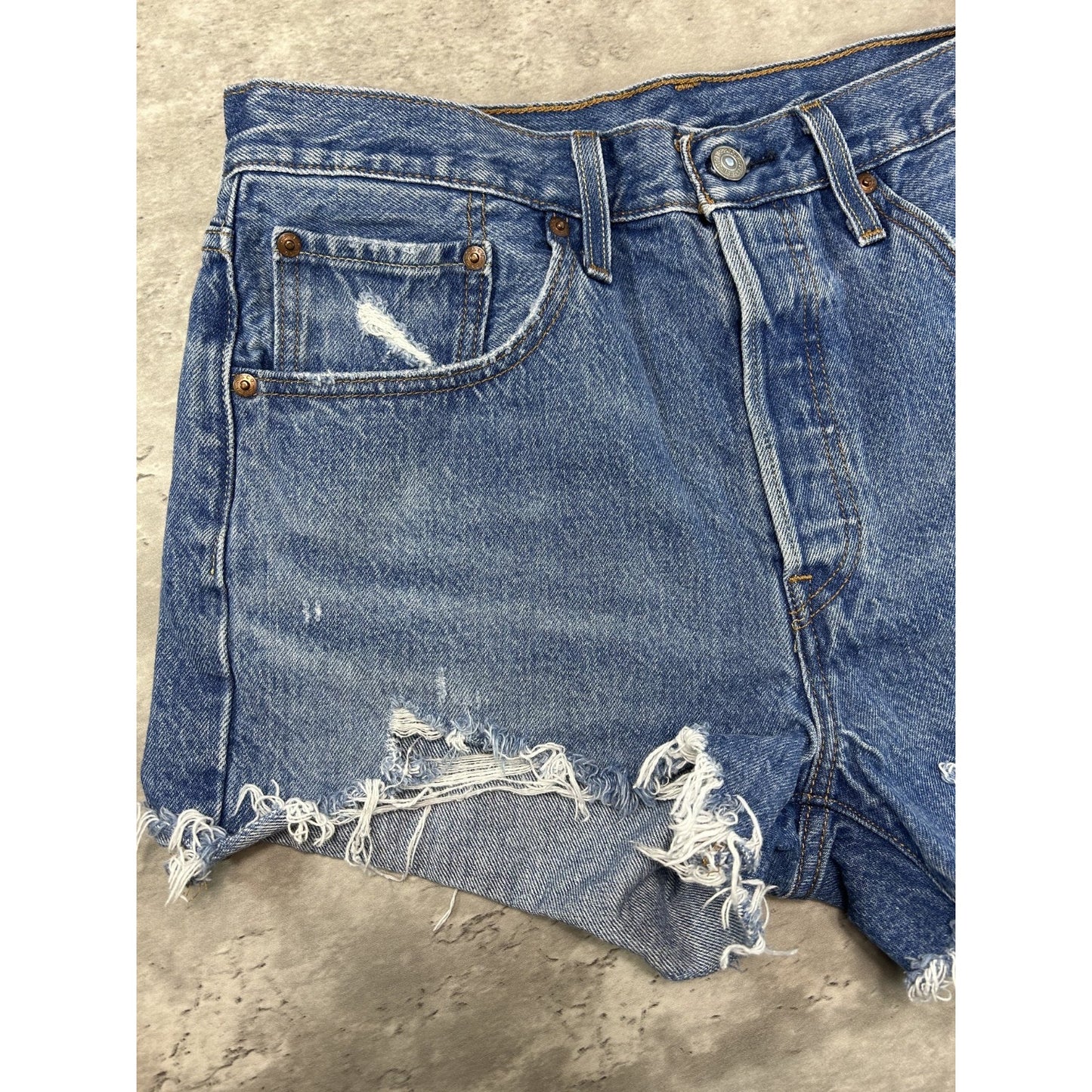 Levis 501 Red Tab Dark Wash Denim Short Shorts Size 32 Blue