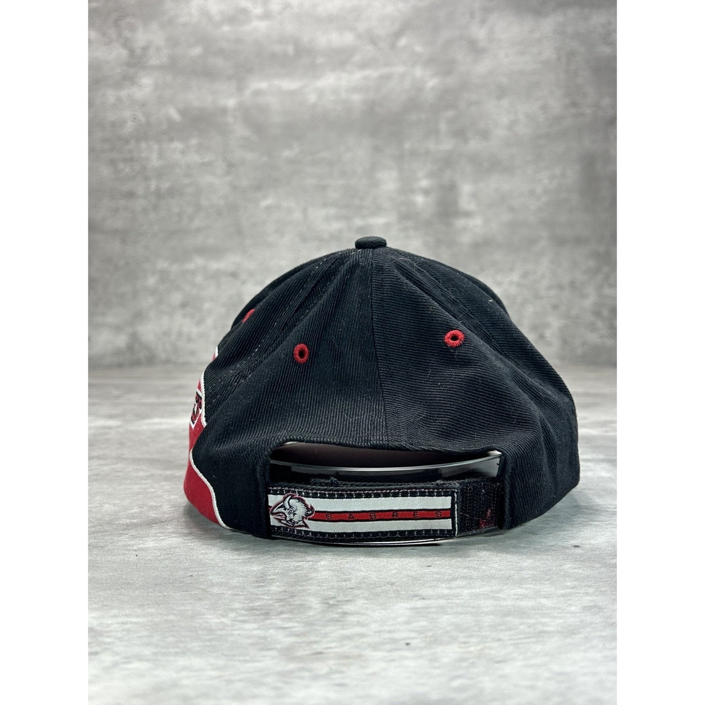 Vintage 2000s Buffalo Sabres NHL Embroidered Bull Head Logo Snapback Hat OSFA