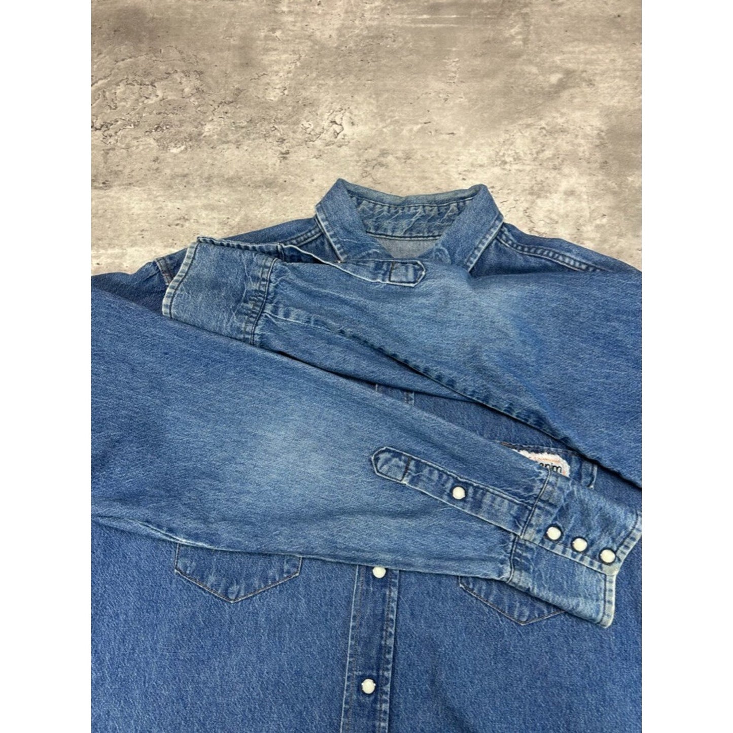 Vintage 1980s Wrangler Pearl Snap Medium Wash Denim Button Up Shirt Size XL