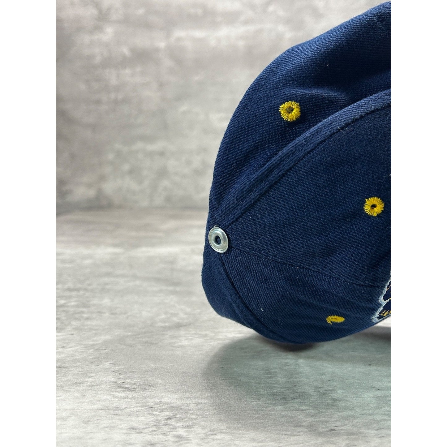 Vintage 90s UCLA Bruins NCAA Embroidered Logo Fitted Hat Size 7 1/4