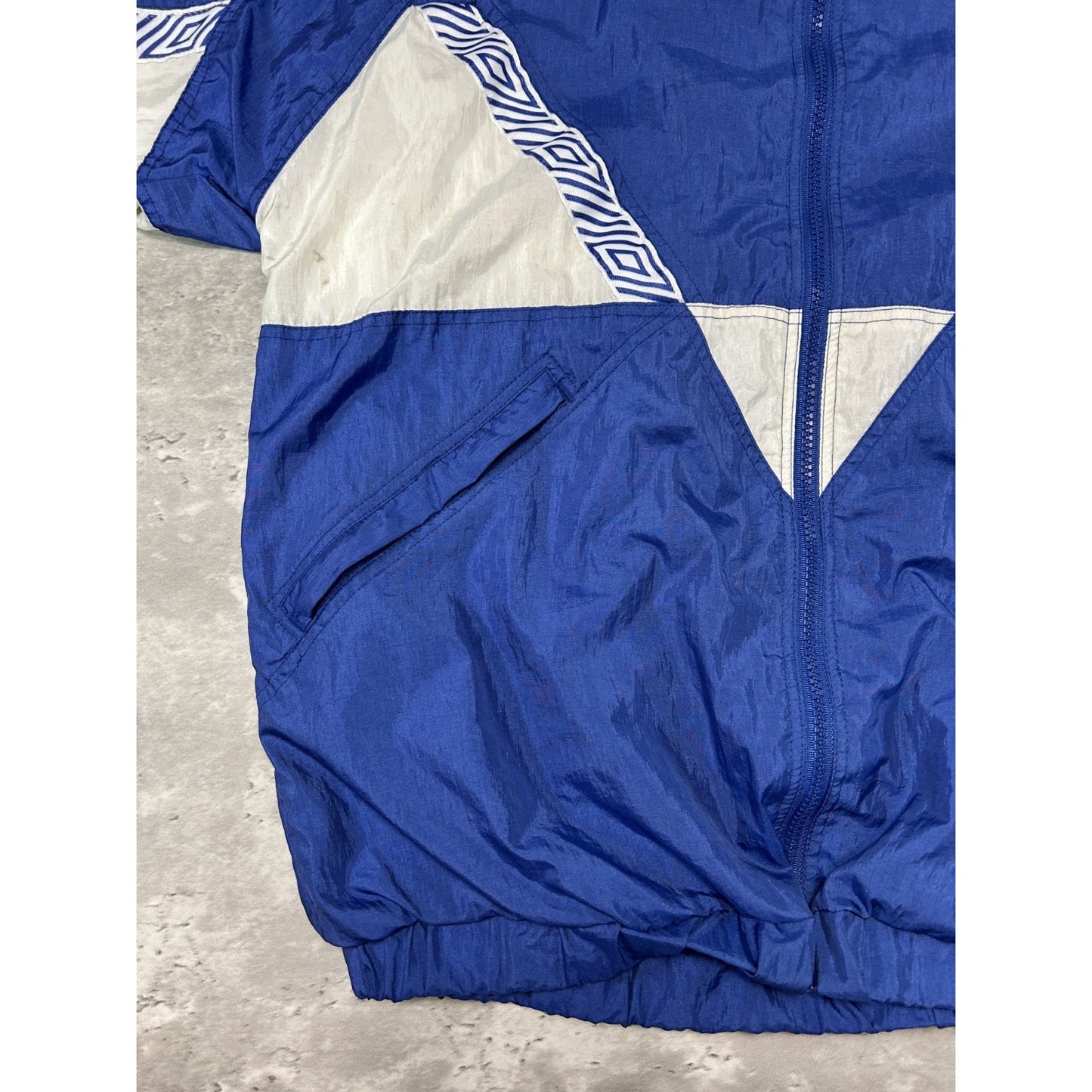 Vintage 90s Umbro Embroidered Logo Full Zip Windbreaker Jacket Size Medium