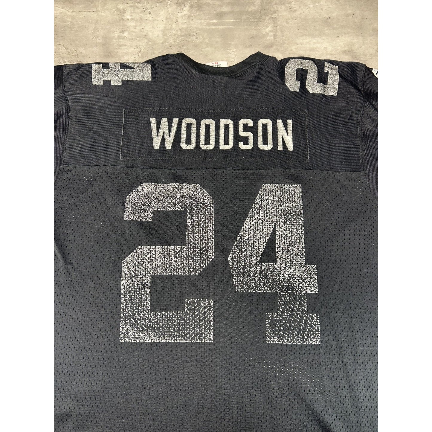 Vintage 1998 Charles Woodson #24 Oakland Raiders NFL Starter Jersey Size Large