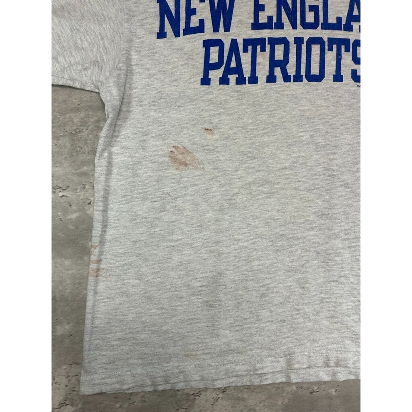 Vintage 1994 New England Patriots NFL Graphic Spellout Football T-Shirt Medium