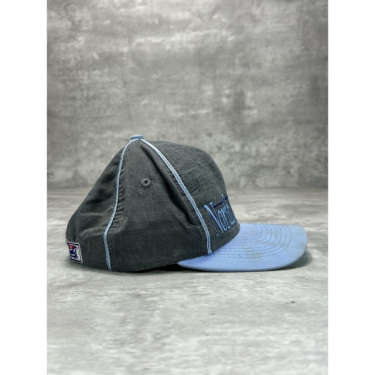 Vintage 90s North Carolina Tarheels NCAA Embroidered Spellout Snapback Hat OSFA