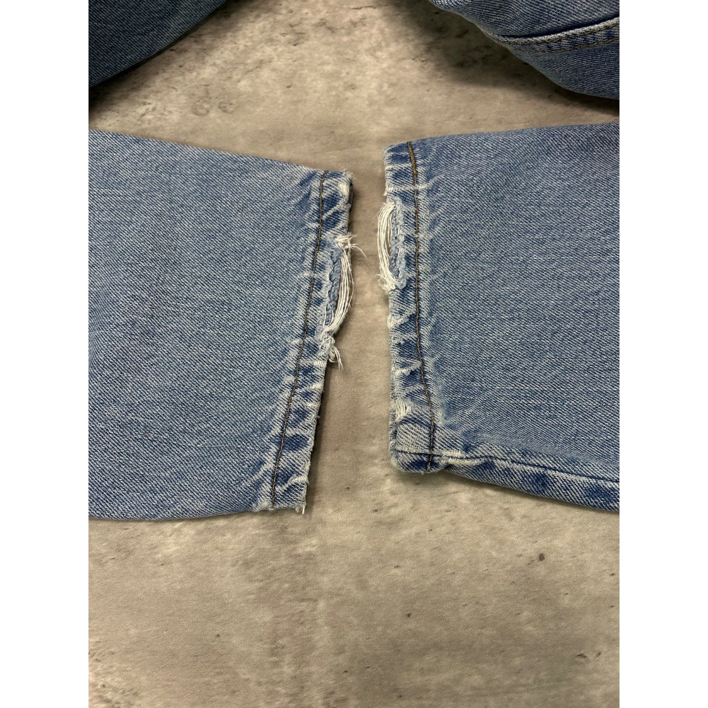 Vintage 90s Women's Levis 550 Red Tab Light Wash Denim Pants Size 30 Blue