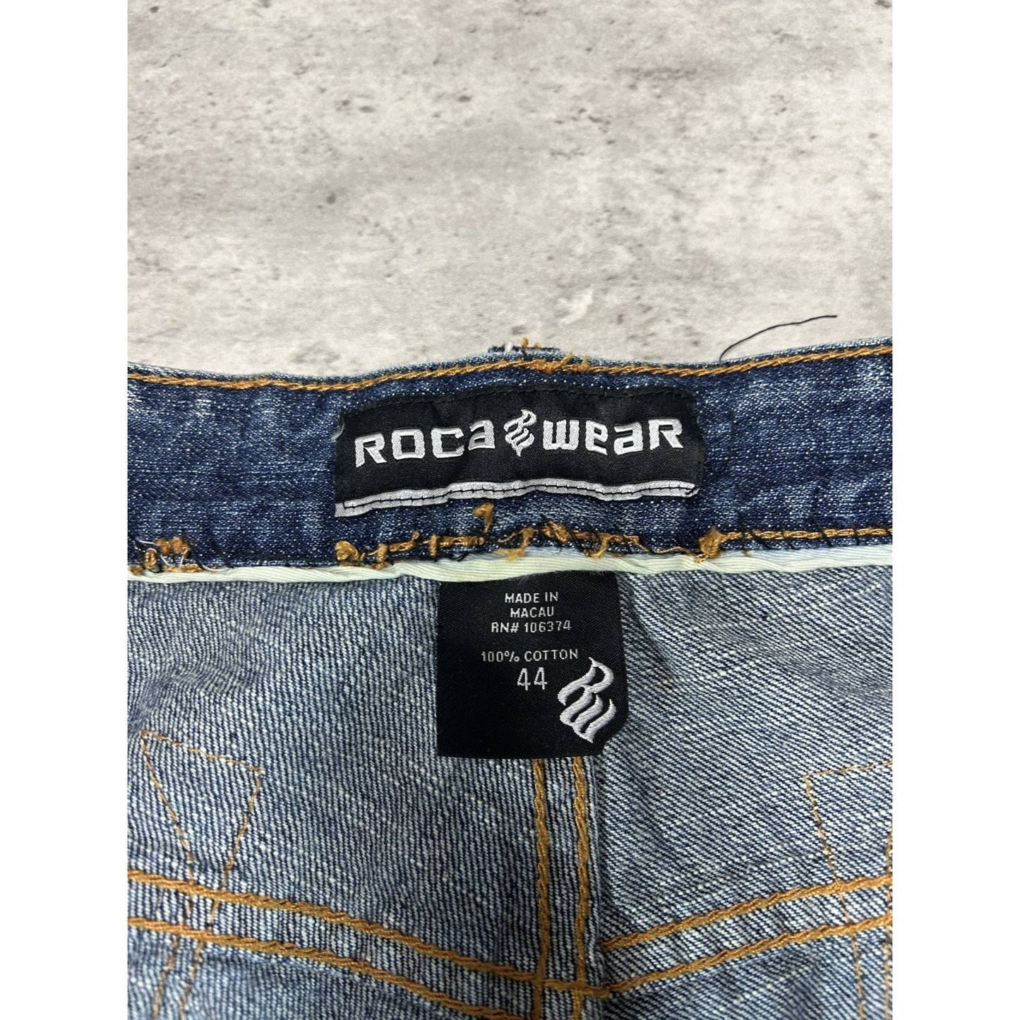 Vintage Y2K Rocawear Baggy Fit Embroidered Pocket Dark Wash Denim Pants Size 38