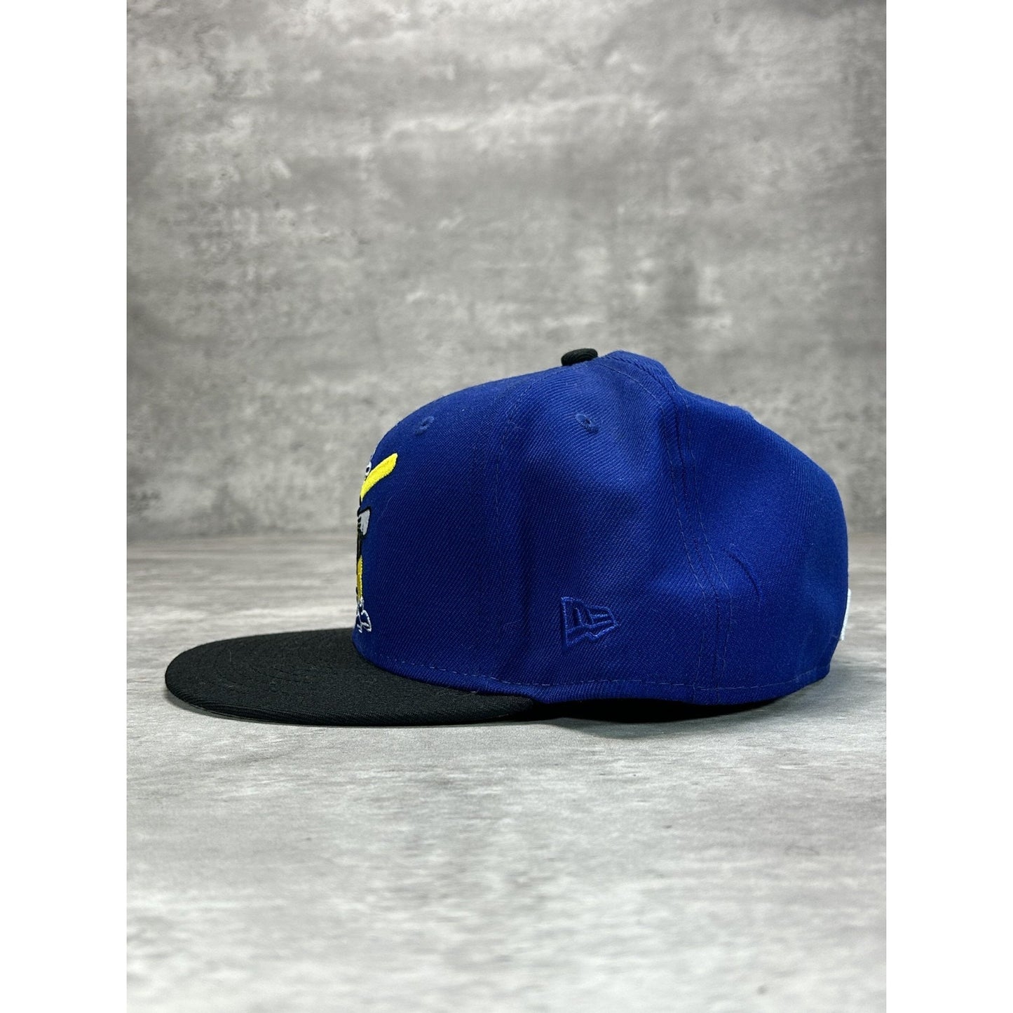 Burlington Bees MiLB Embroidered Logo Baseball Fitted Hat 7 1/2 Blue