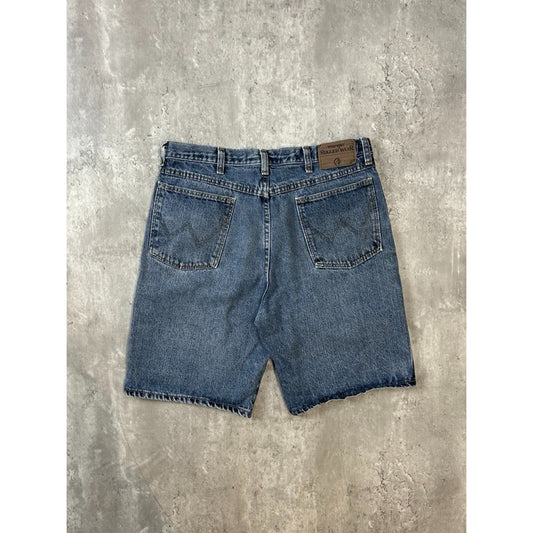 Vintage Wrangler Rugged Wear Medium Wash Denim Shorts Size 32
