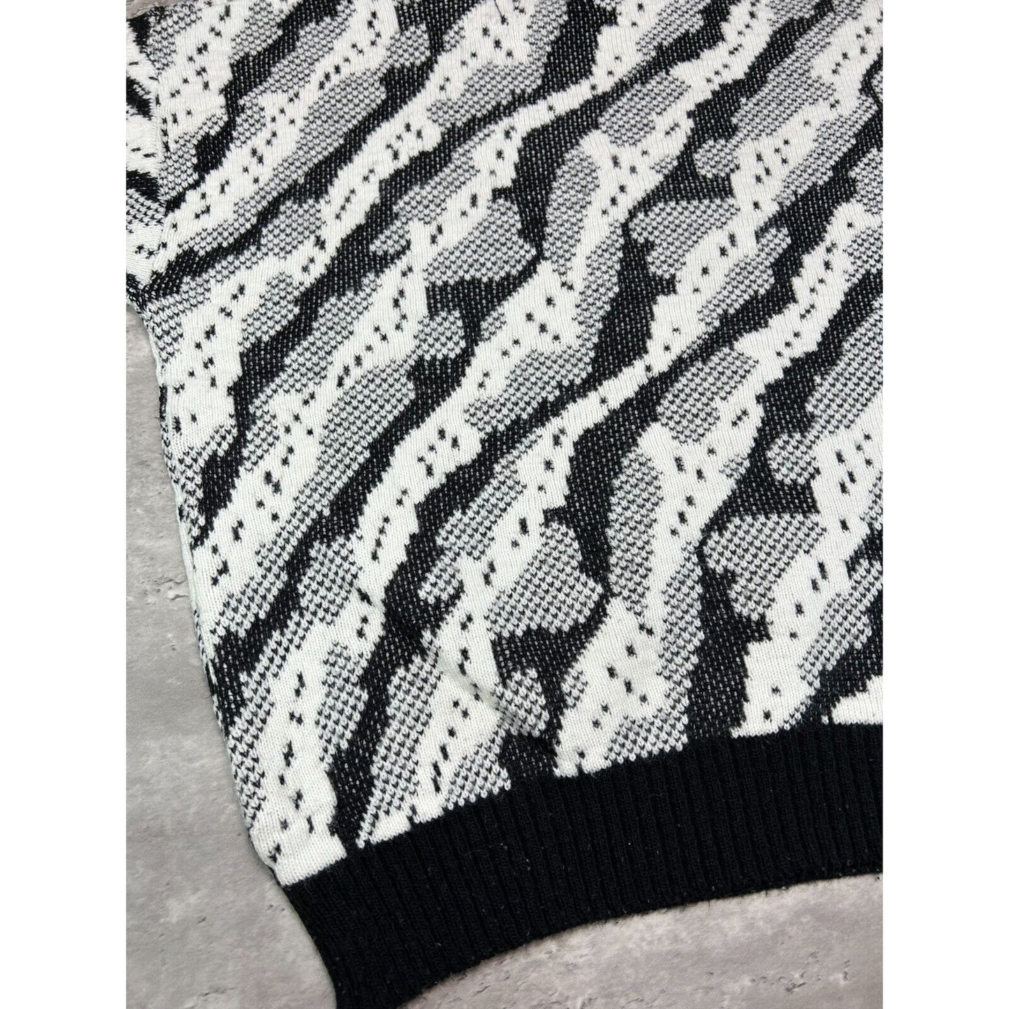 Vintage 90s Jordache Abstract Striped Print Ribbed Knit Sweater Size Medium
