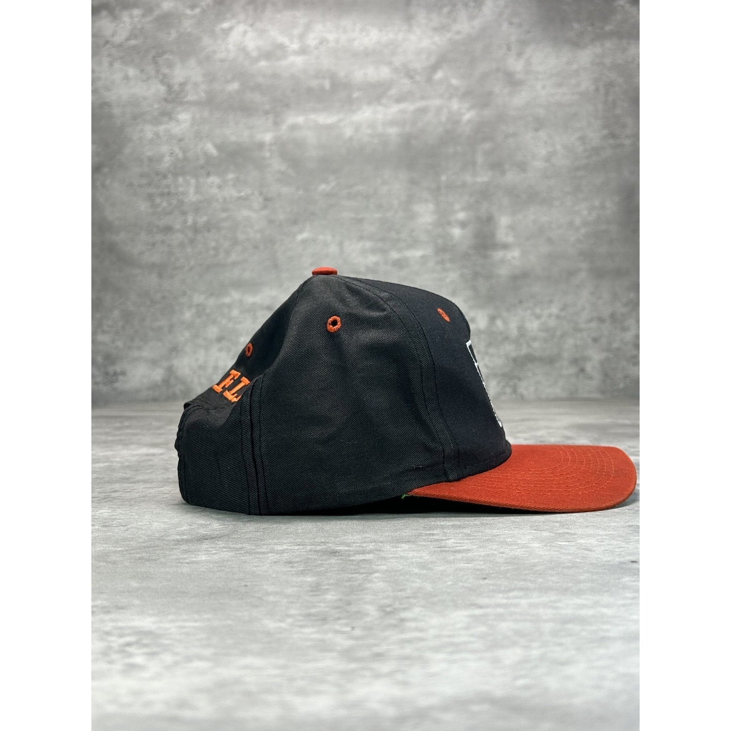 Vintage 90s Philadelphia Flyers NHL Embroidered Logo Hockey Snapback Hat OSFA