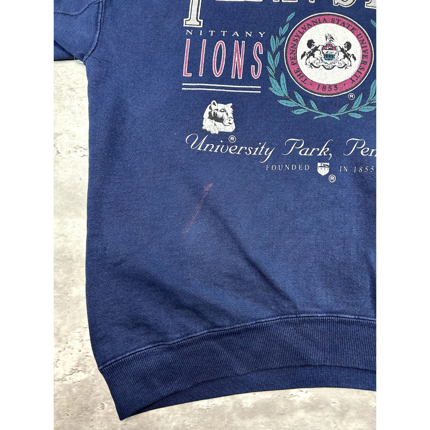 Vintage 90s Penn State Nittany Lions NCAA Crest Spellout Graphic Sweatshirt Med