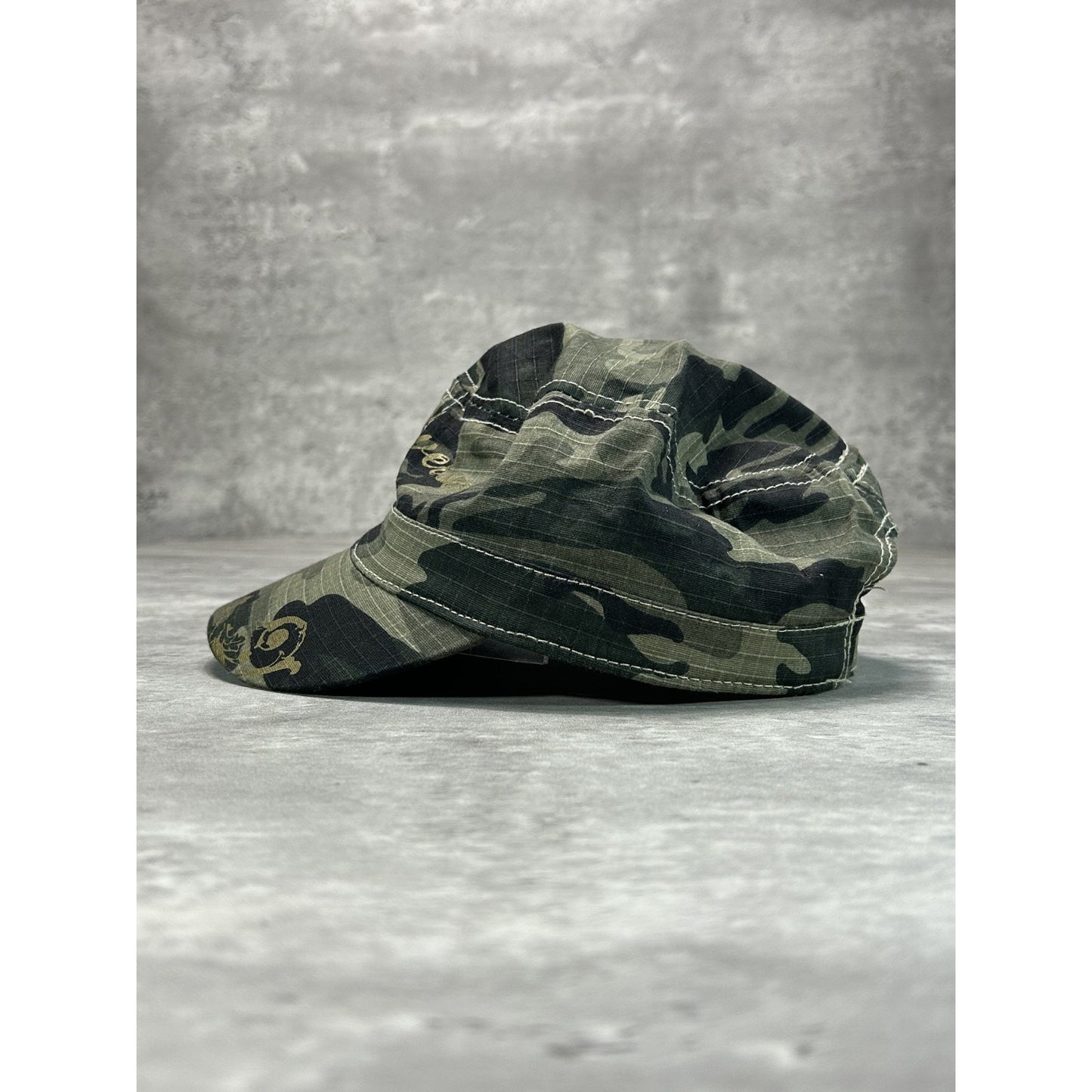 Vintage Budweiser Camo Cursive Spellout Army Hat OSFA