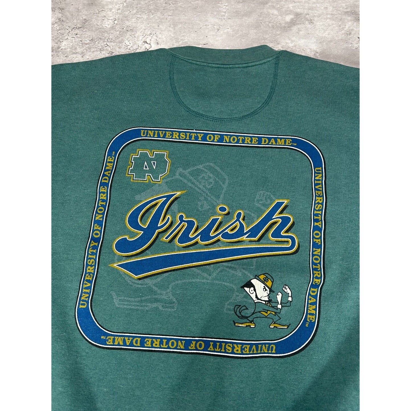 Vintage Notre Dame Fighting Irish NCAA Collegiate Script Sweatshirt Size Medium