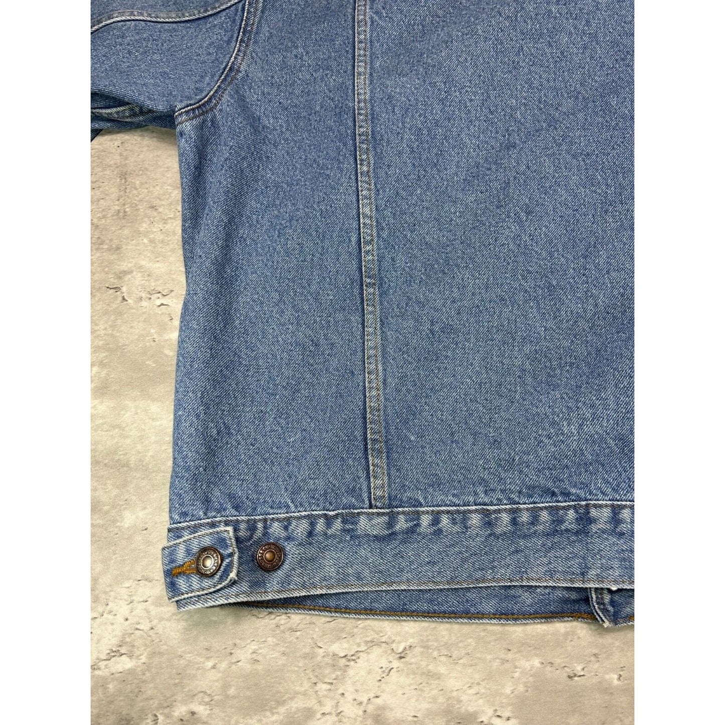 Vintage 90s Levis Red Tab Medium Wash Denim Type 3 Trucker Jacket Size Large