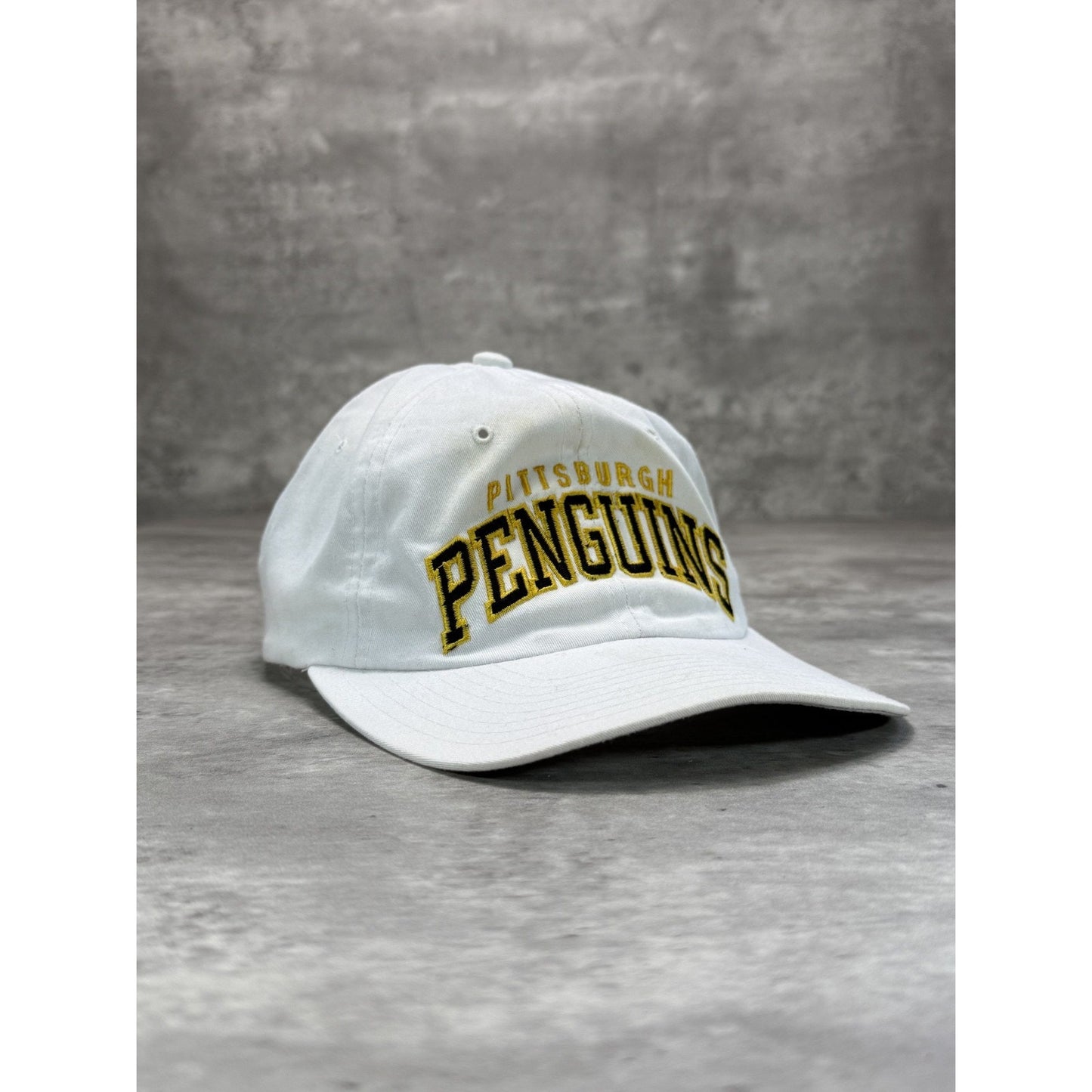 Vintage 90s Pittsburgh Penguins NHL Starter Arc Spellout Snapback Hat OSFA