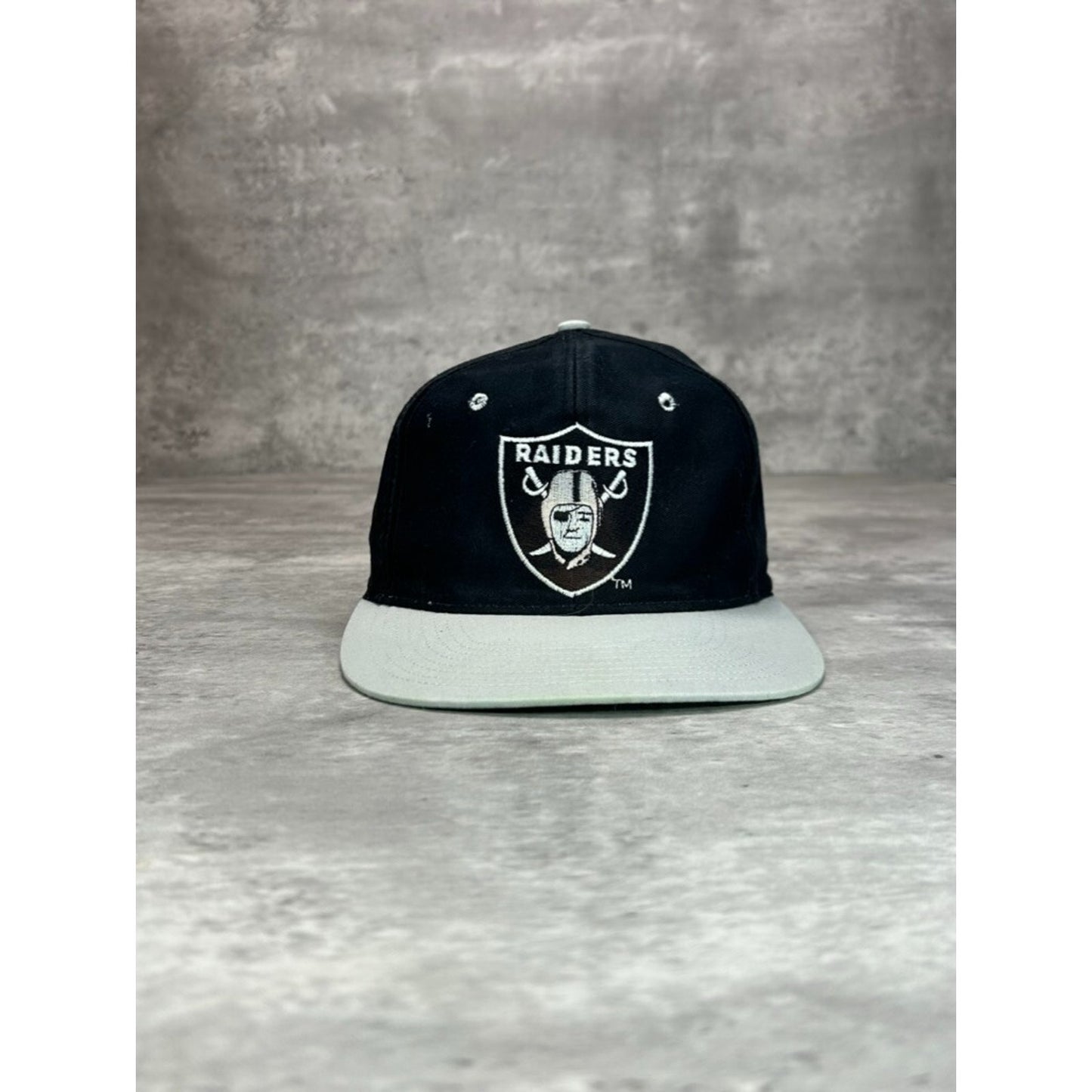 Vintage 90s Los Angeles Raiders NFL Embroidered Logo Snapback Hat OSFA