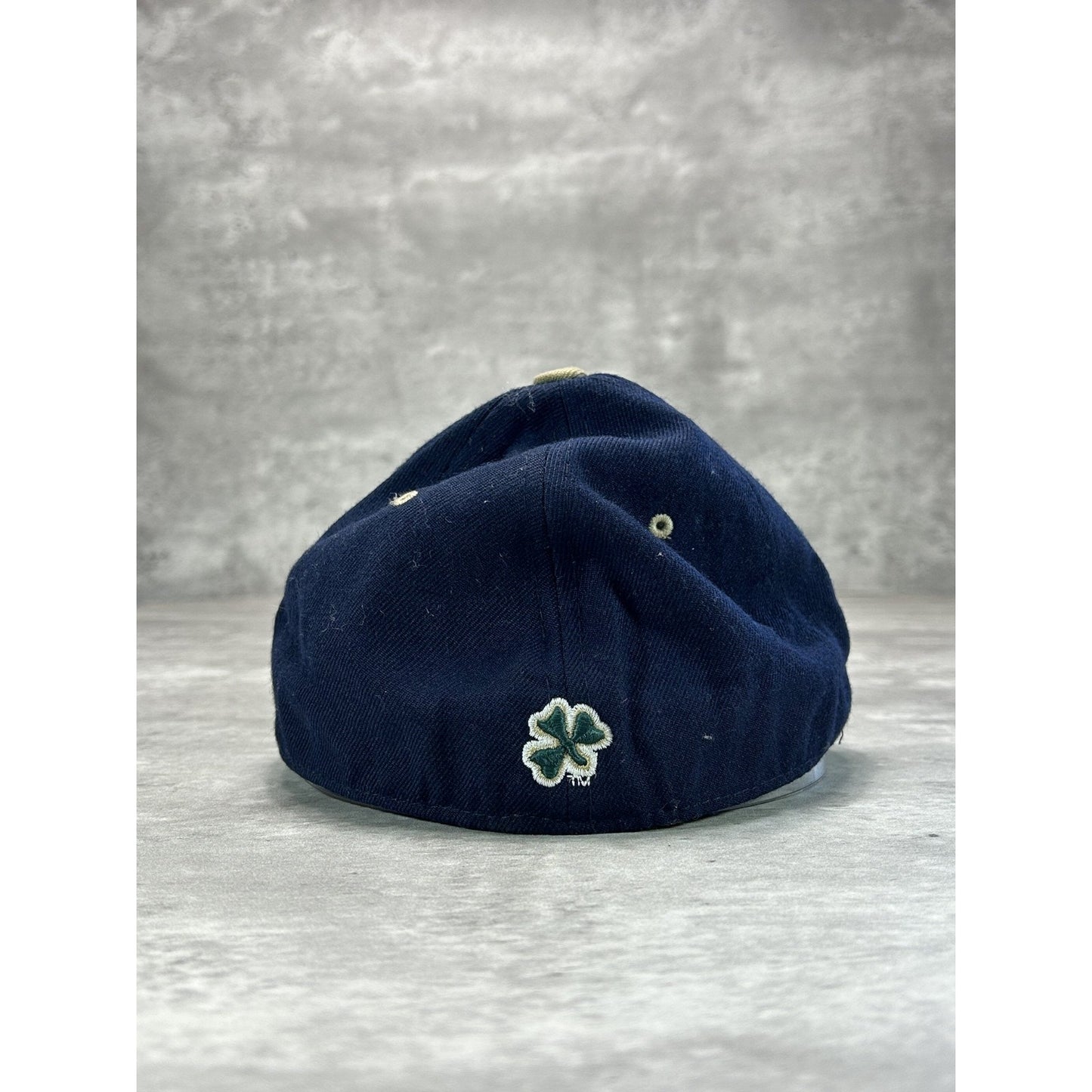 Vintage Notre Dame Fighting Irish NCAA Embroidered Logo Fitted Hat 7 3/8