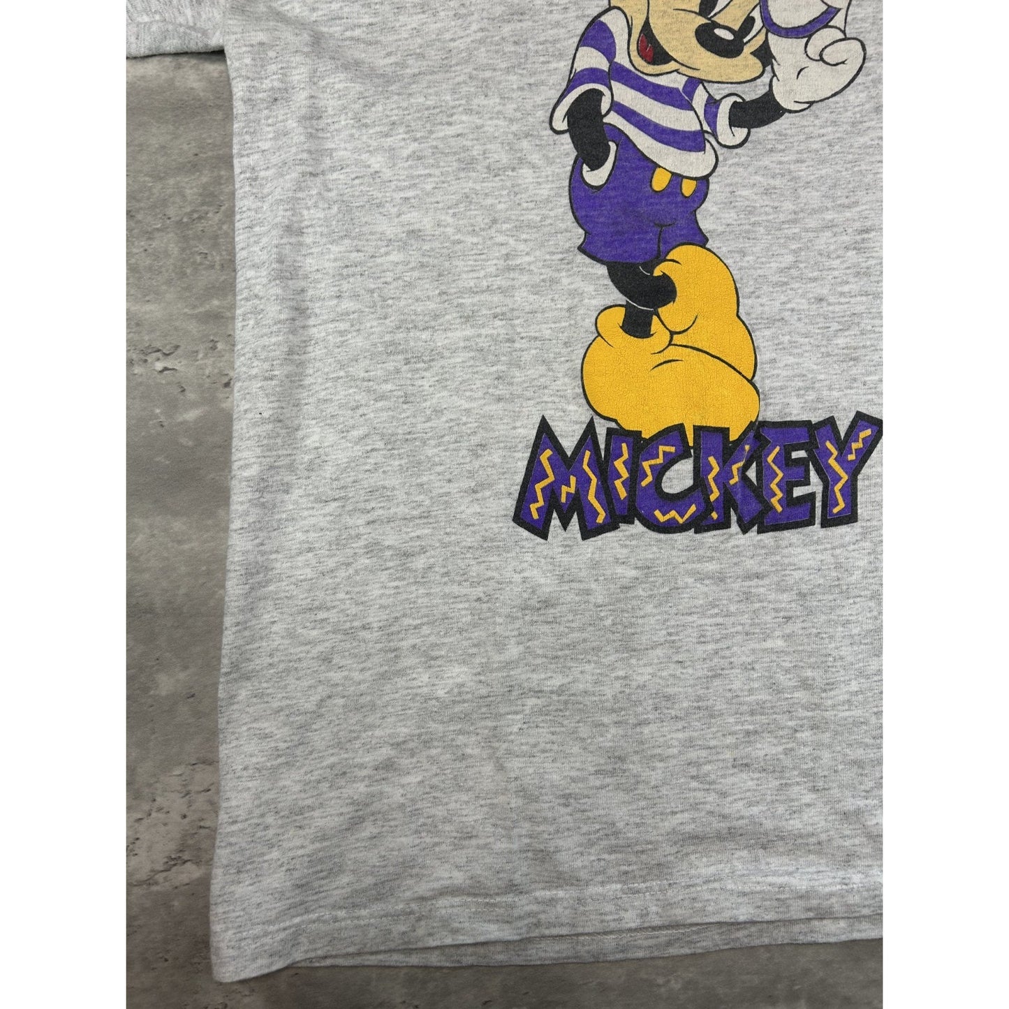 Vintage 90s Disney Mickey Mouse Cartoon Character Graphic T-Shirt Size Large