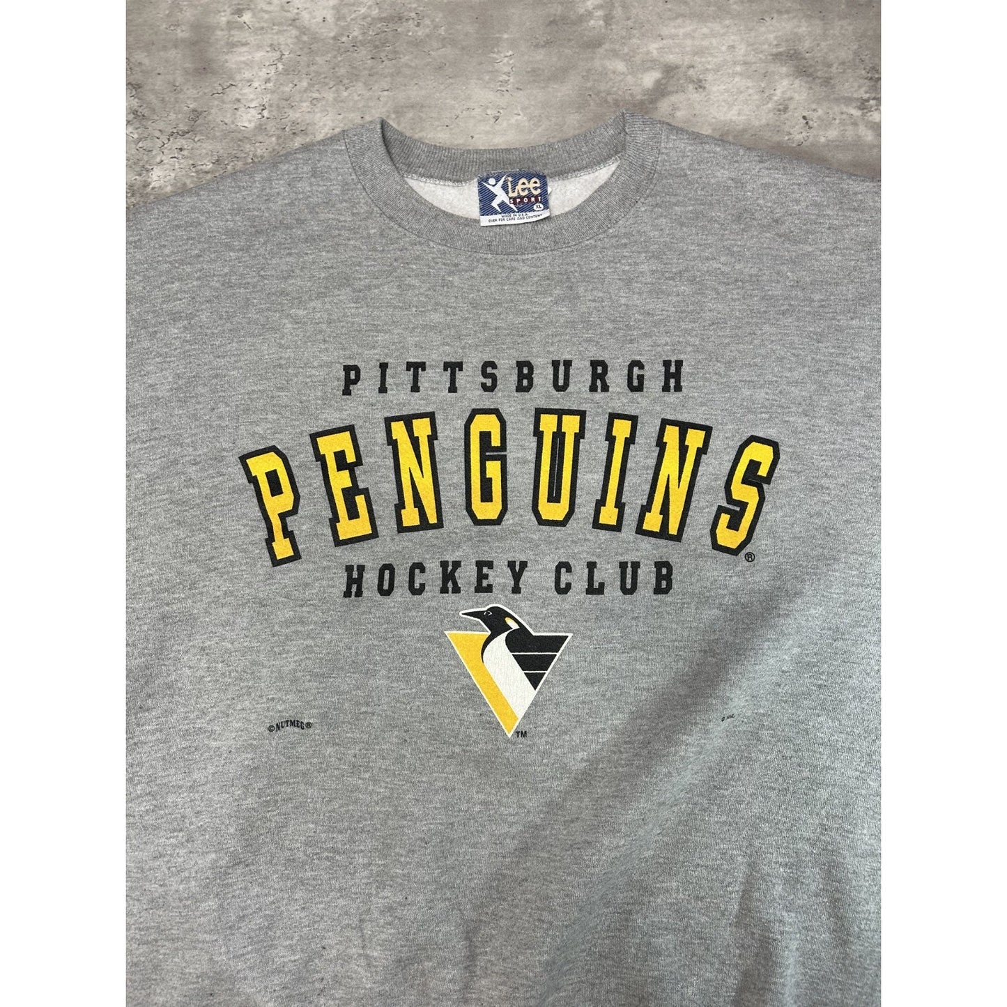 Vintage 90s Pittsburgh Penguins NHL Graphic Spellout Hockey Sweatshirt Size XL