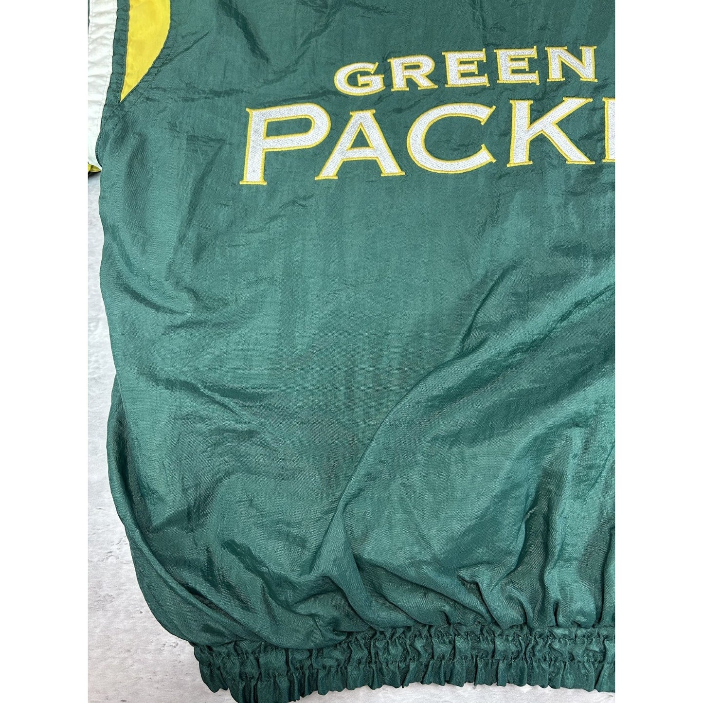 Vintage 90s Green Bay Packers NFL Embroidered Insulated Nylon Jacket Size Large