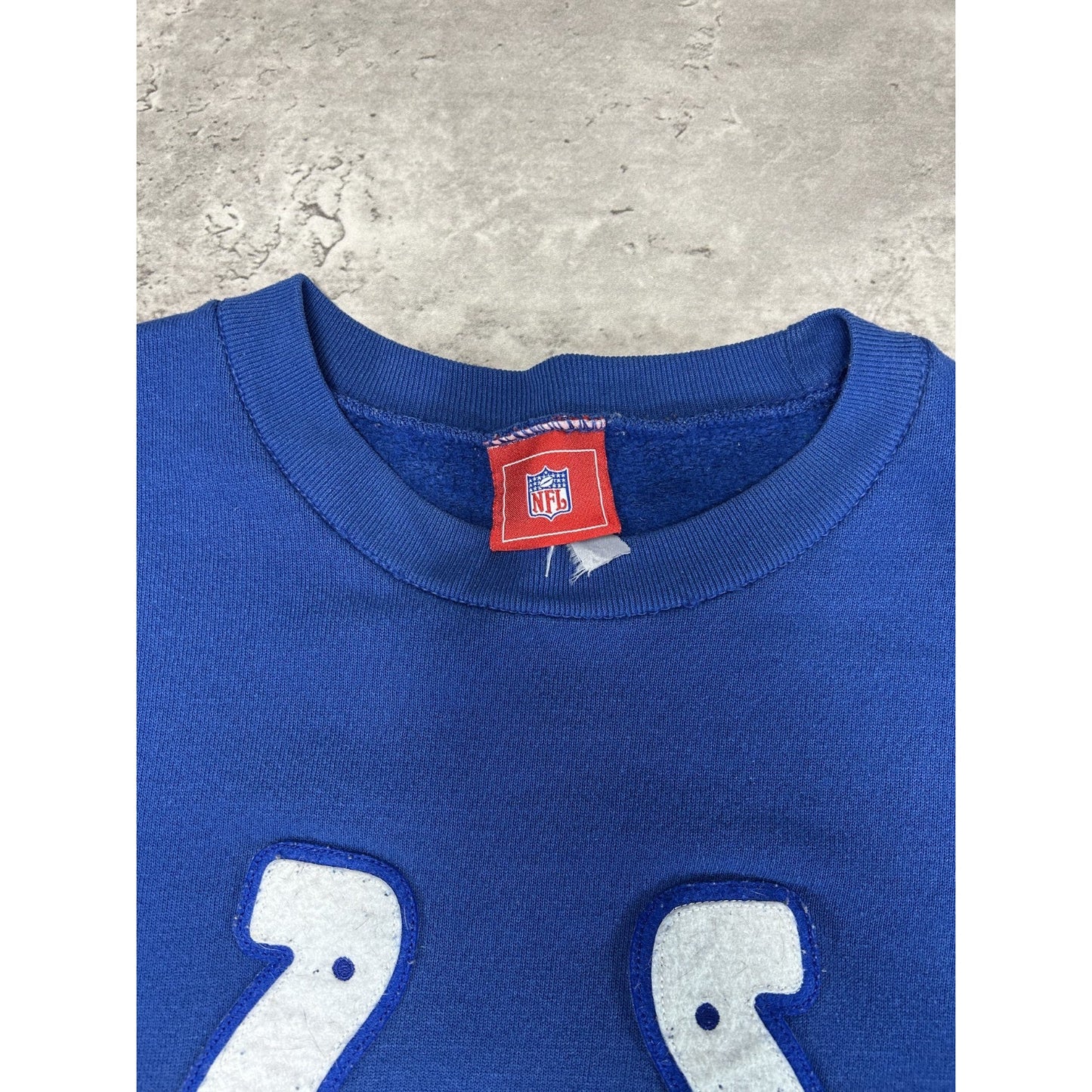 Vintage Indianapolis Colts NFL Embroidered Logo Football Sweatshirt Size XL Blue