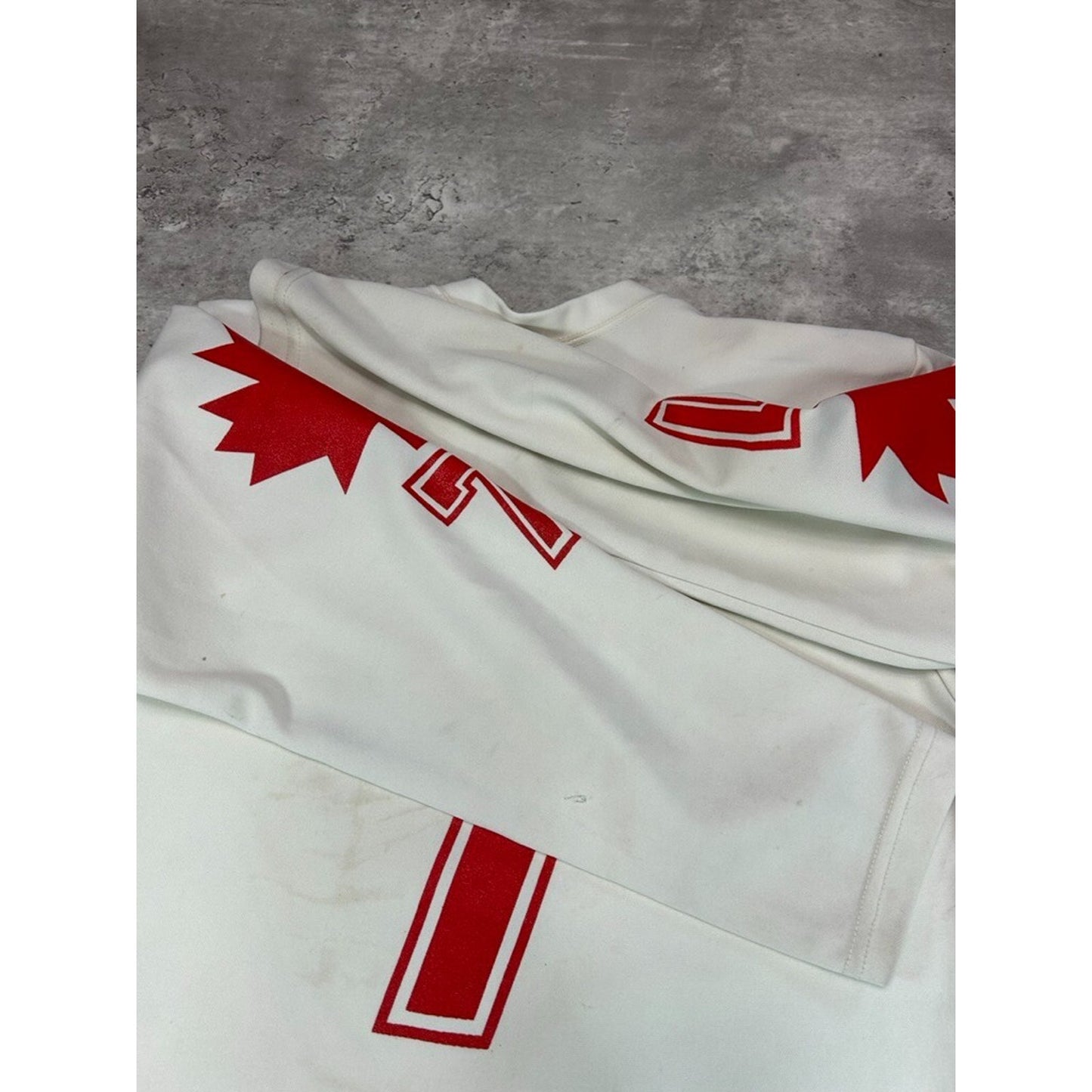 Vintage 1976 #7 Canada Cup Hockey Jersey Size Medium White