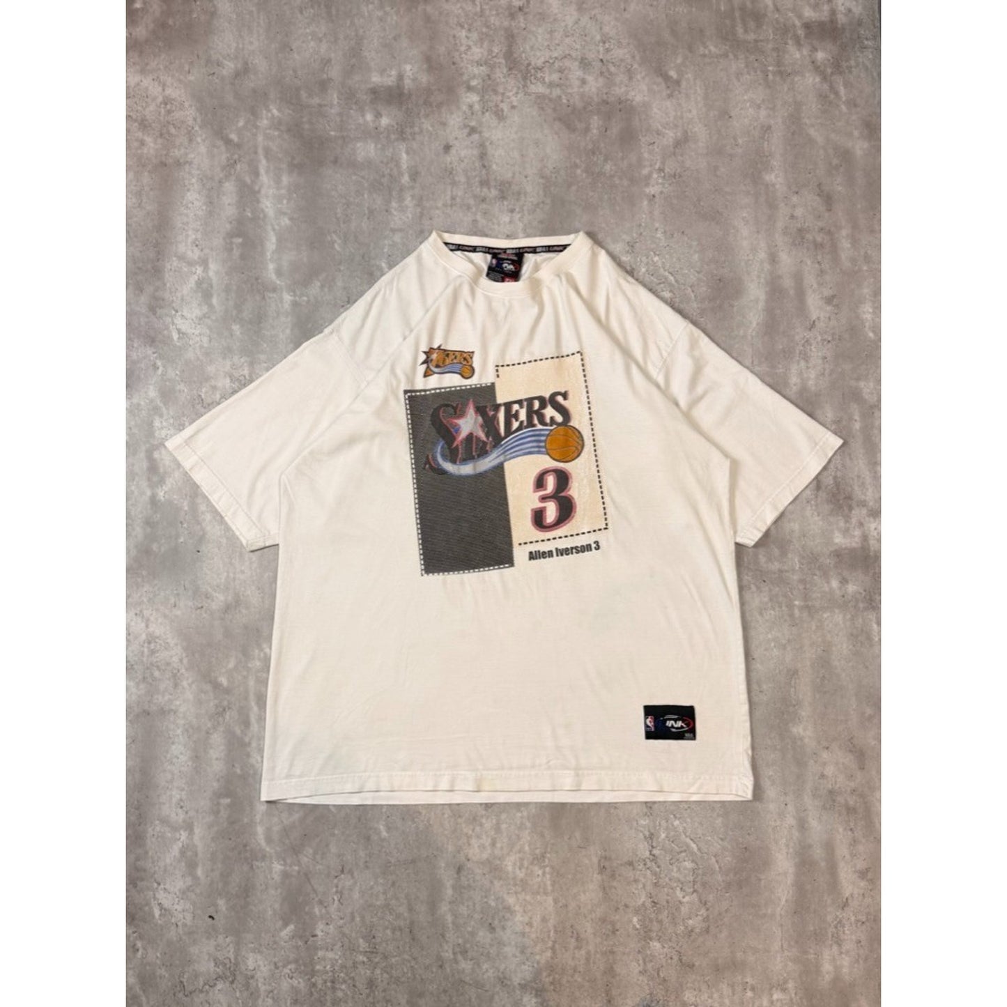 Vintage Allen Iverson #3 Philadelphia 76ers NBA Graphic T-Shirt Size 2XL