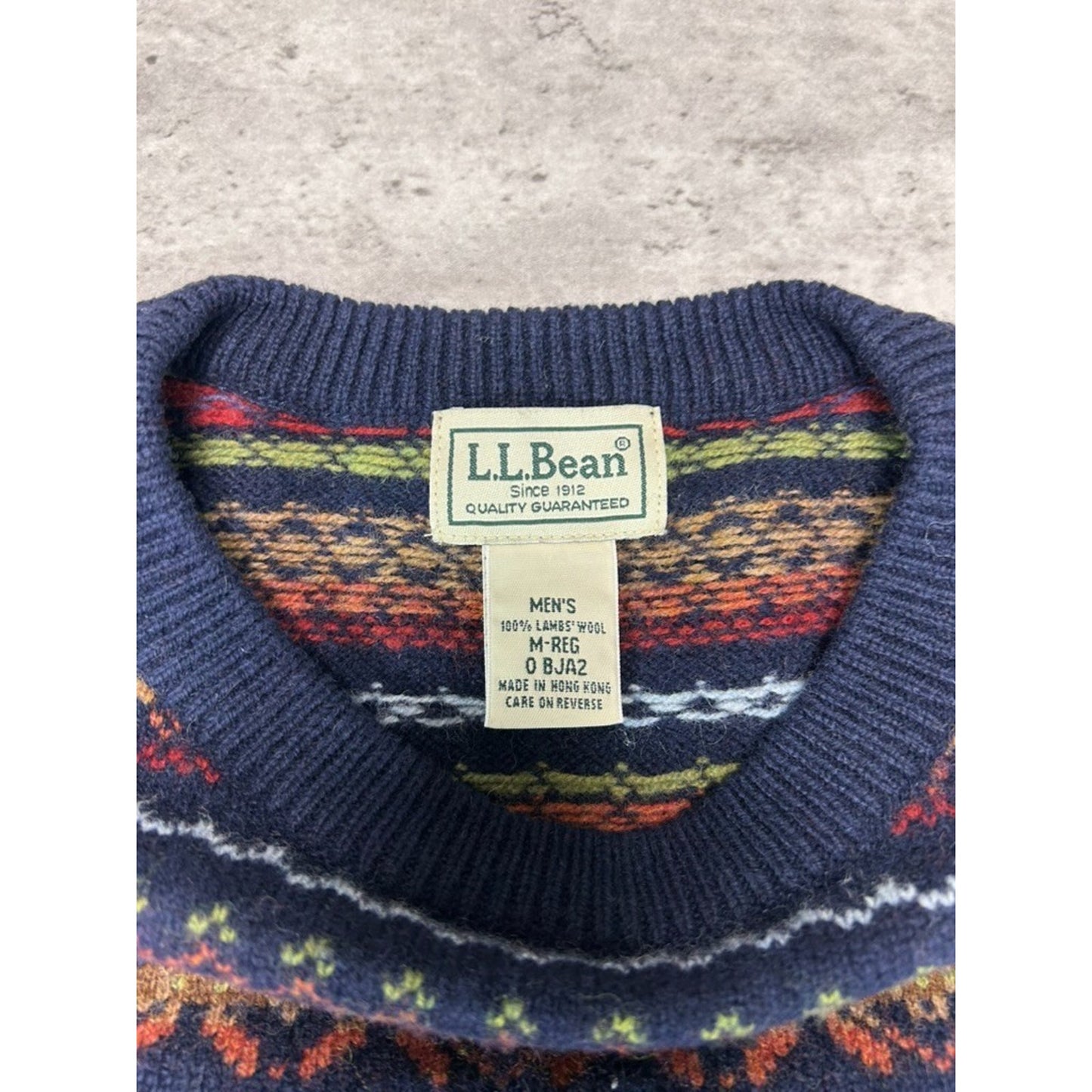 Vintage L.L. Bean Abstract Striped 100% Wool Pullover Knit Sweater Size Medium