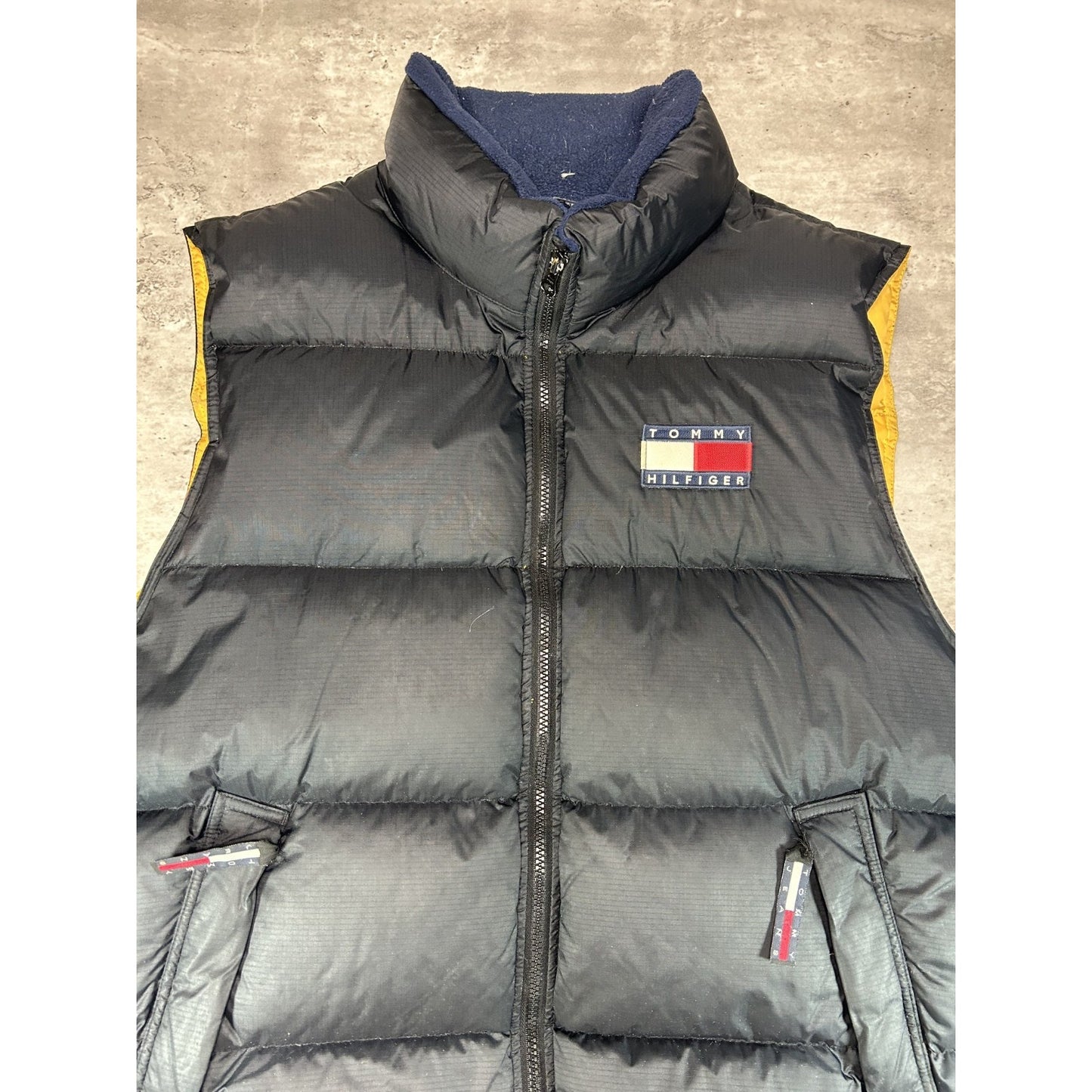 Vintage Tommy Hilfiger Embroidered Flag Full Zip Puffer Vest Size Large Black