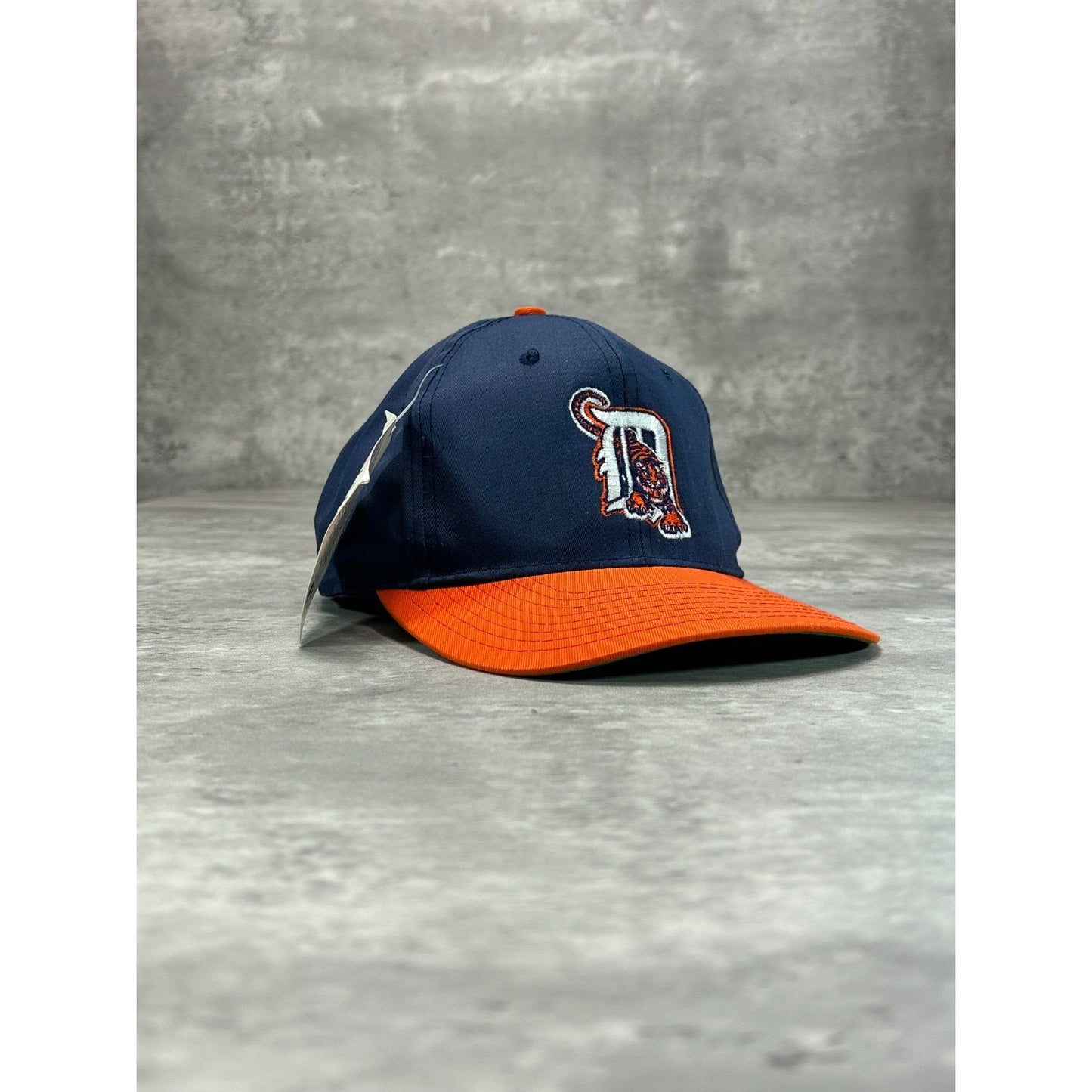 Vintage 90s Detroit Tigers MLB Embroidered Logo Baseball Snapback Hat OSFA