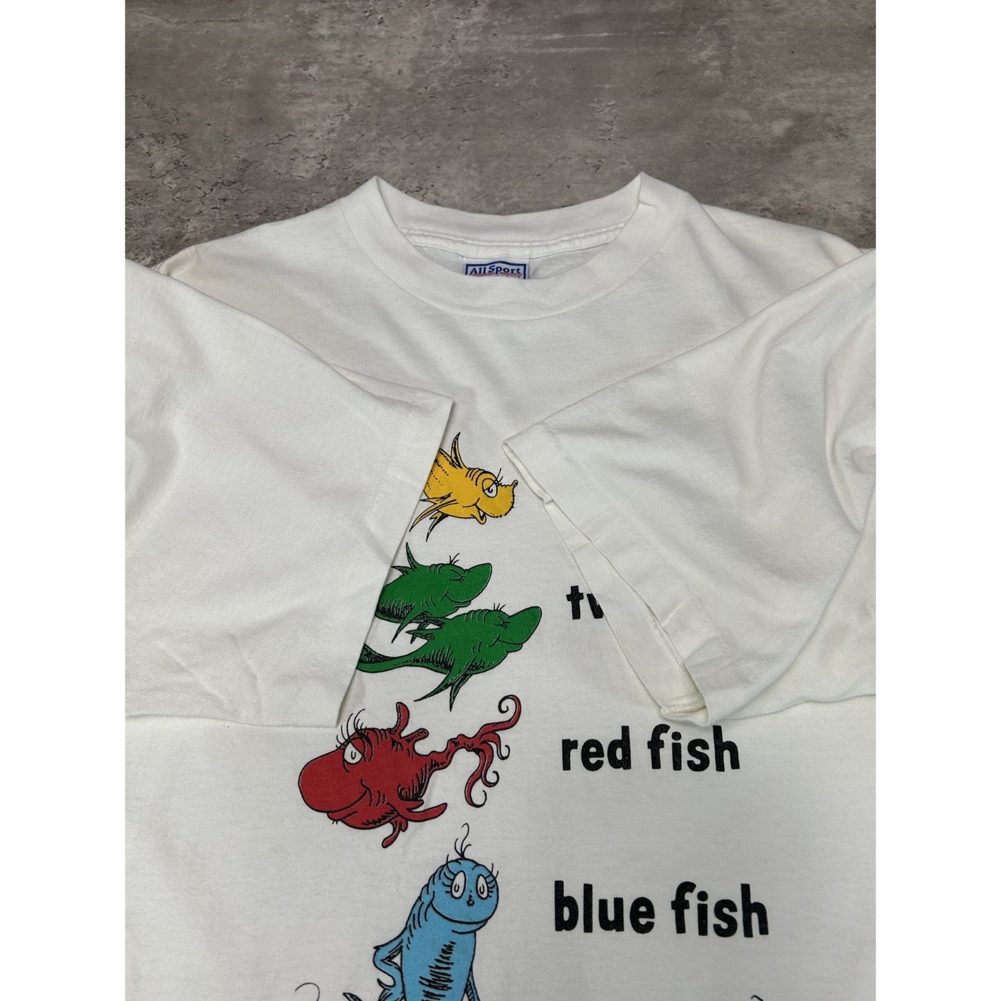Vintage 90s Dr Suess One Fish Two Fish Red Fish Blue Fish Graphic T-Shirt Sz XL