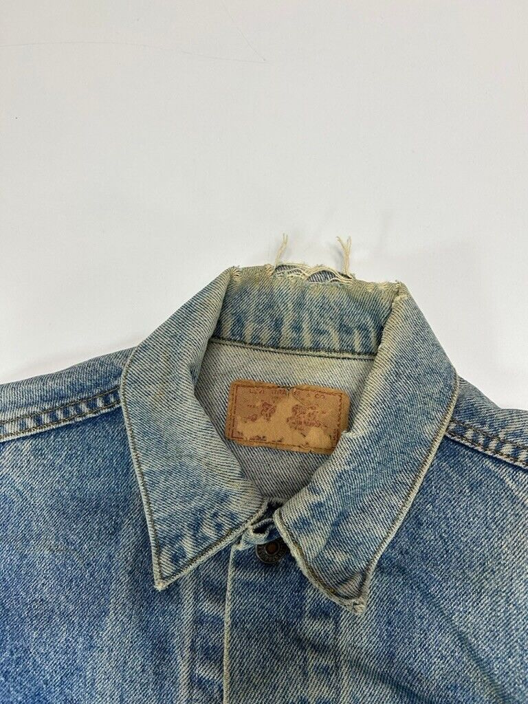Vintage 90s Levis Type 3 Medium Wash Denim Trucker Jacket Size Small