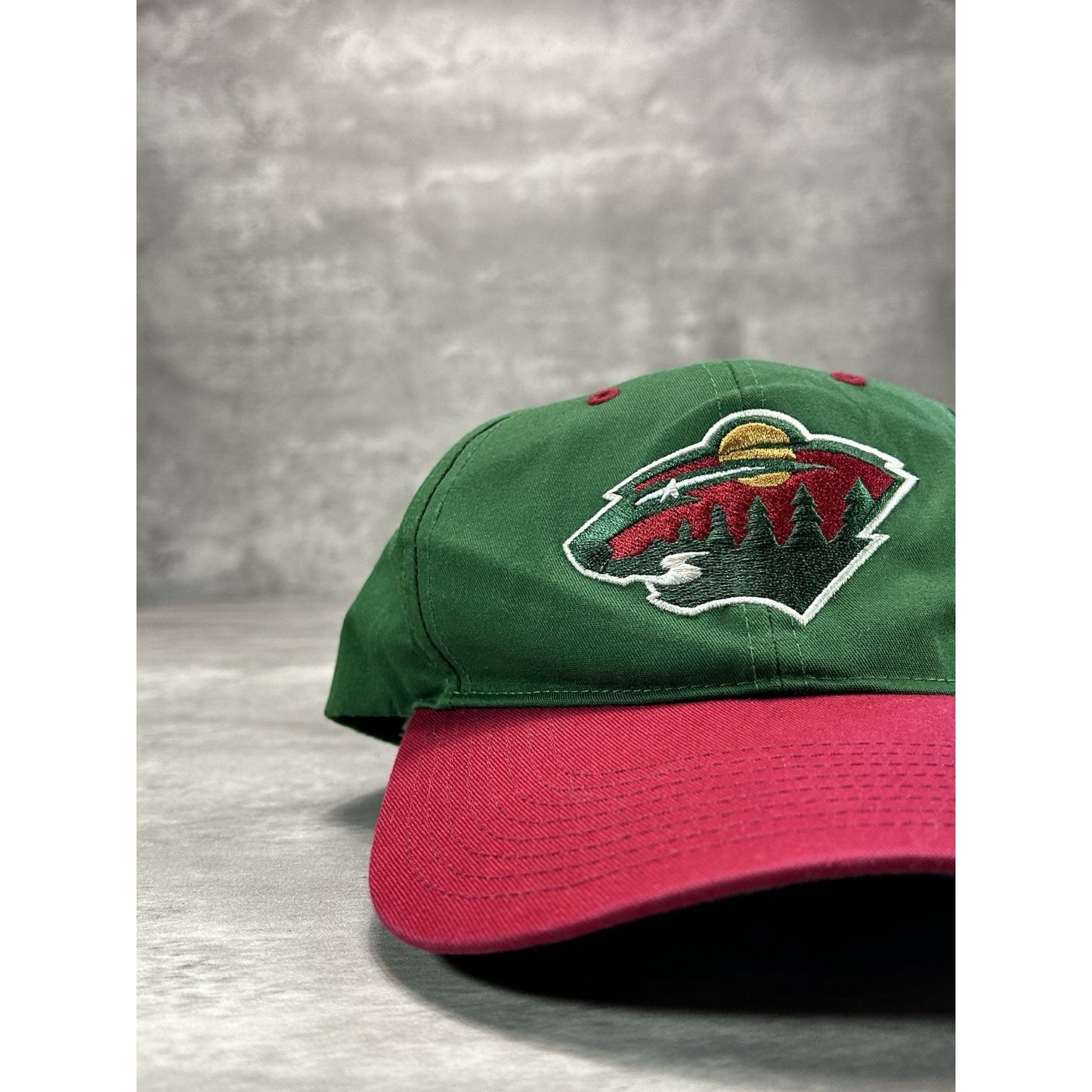 Vintage Minnesota Wild NHL Embroidered Logo Hockey Snapback Hat OSFA