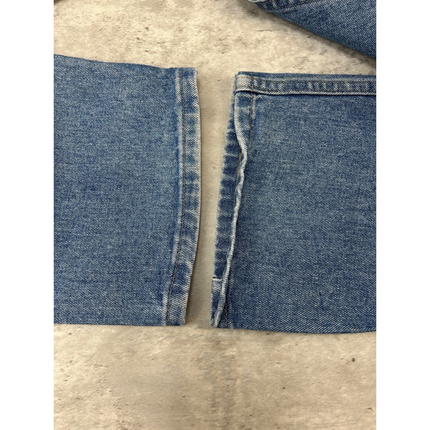 Vintage Wrangler Authentic Jeans Medium Wash Denim Pants Size 37 Blue