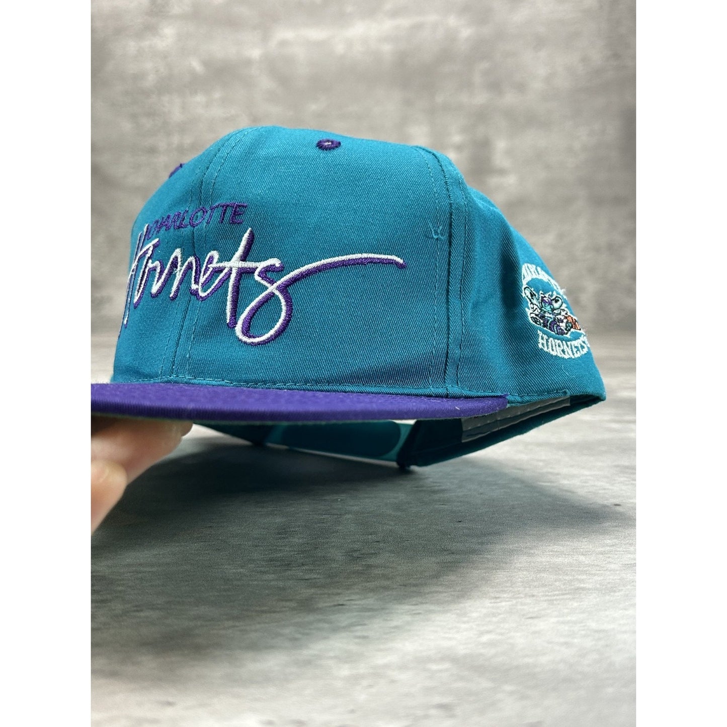 VTG 90s Charlotte Hornets NBA Embroidered Spellout Basketball Snapback Hat OSFA