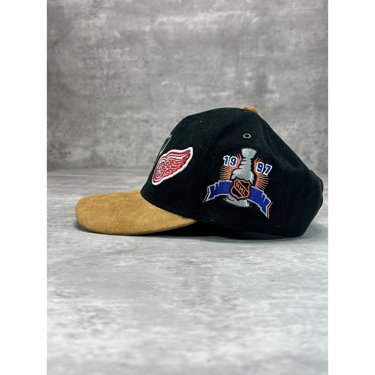 Vintage 1997 Detroit Red Wings NHL Stanley Cup Champs Starter Strapback Hat OSFA