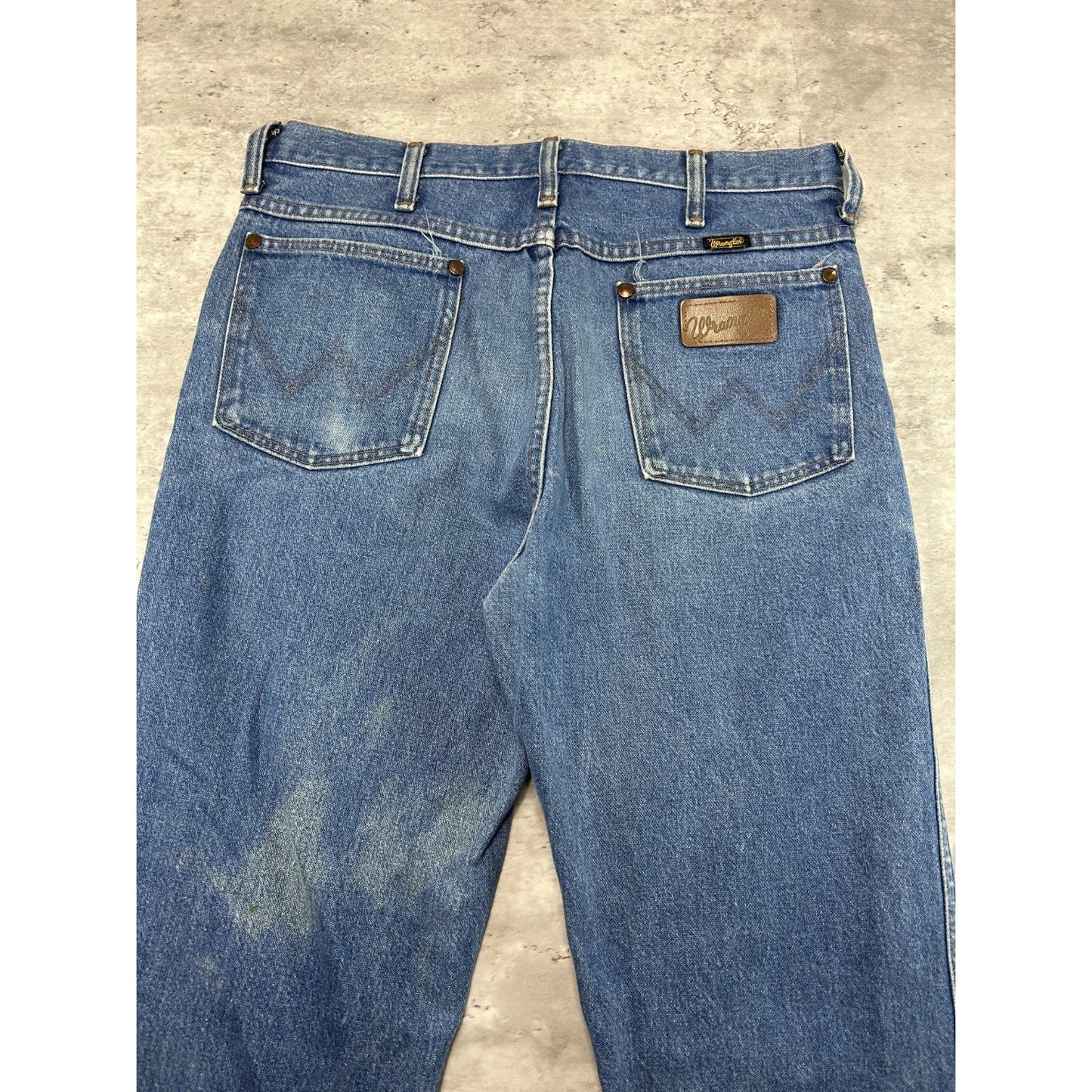 Vintage 70s/80s Wrangler Straight Fit Medium Wash Denim Pants Size 32 Blue