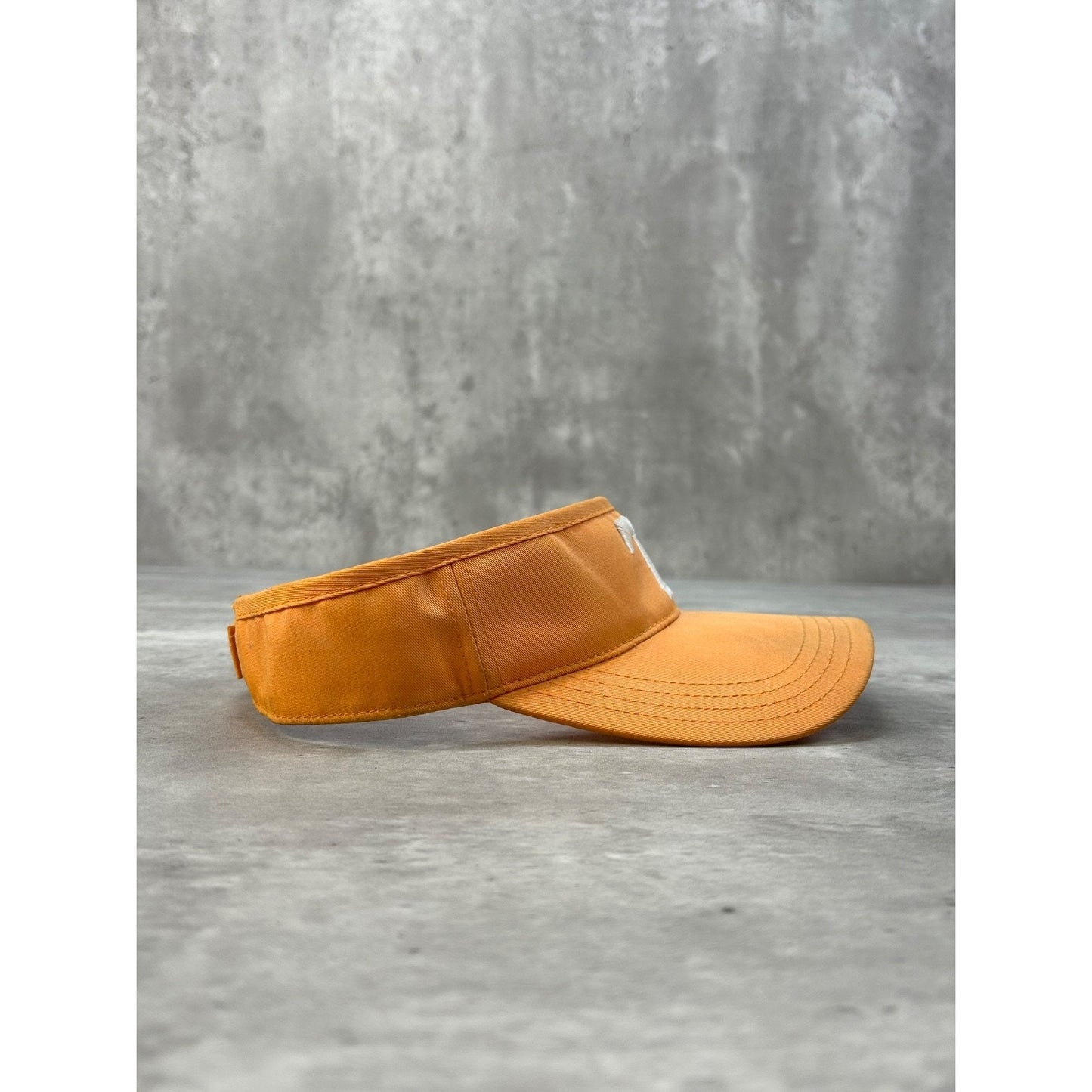 Vintage Tennessee Volunteers NCAA Embroidered Logo Strapback Visor OSFA