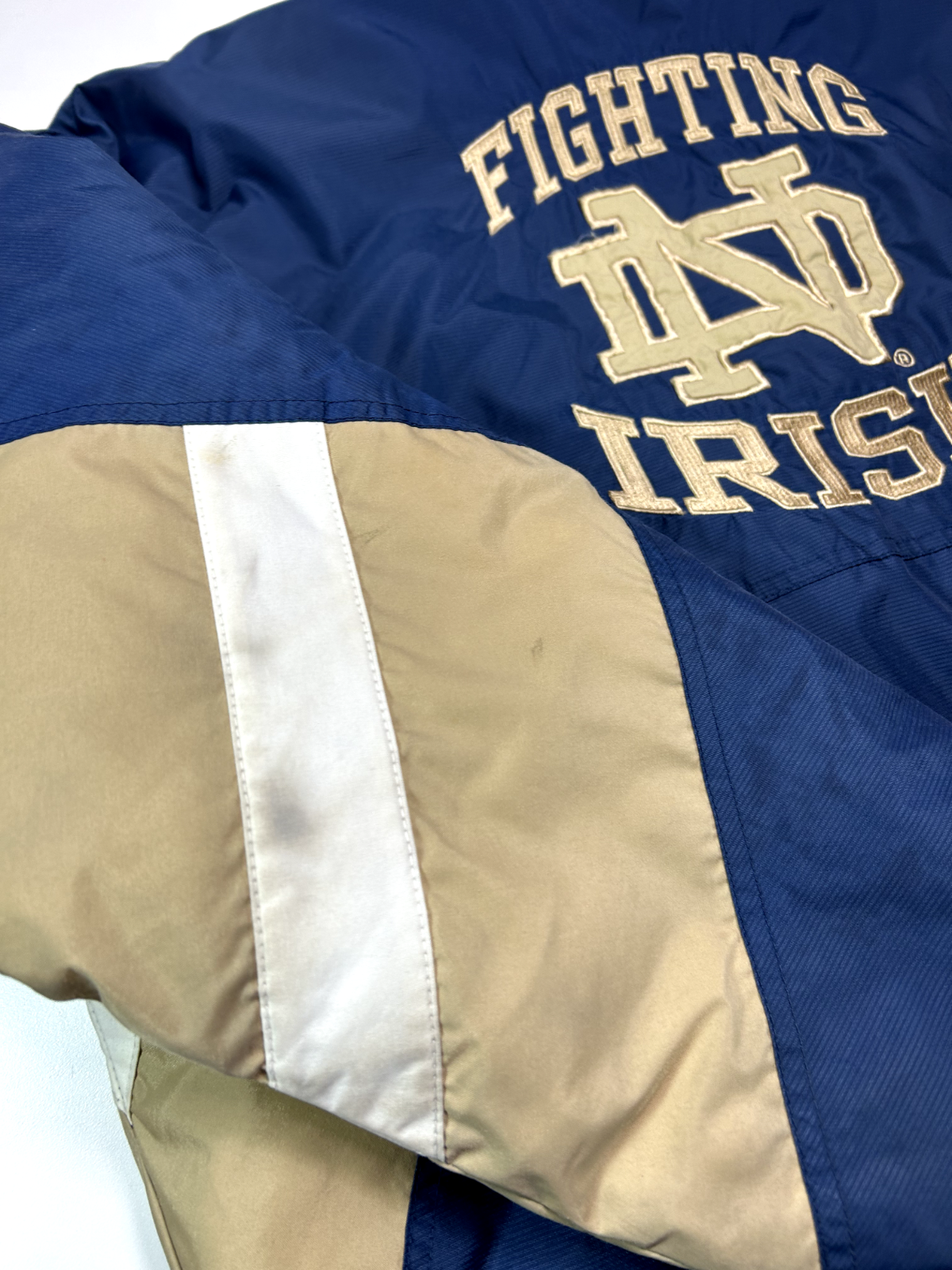 Vintage 90s Notre Dame Fighting Irish NCAA Insulated Starter Jacket Size Medium