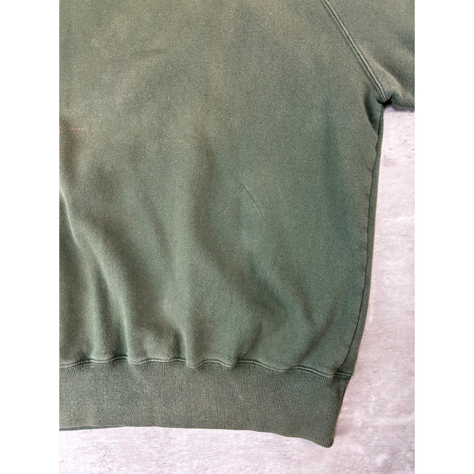 Vintage GAP Blank Green Pullover Crewneck Sweatshirt Size Medium