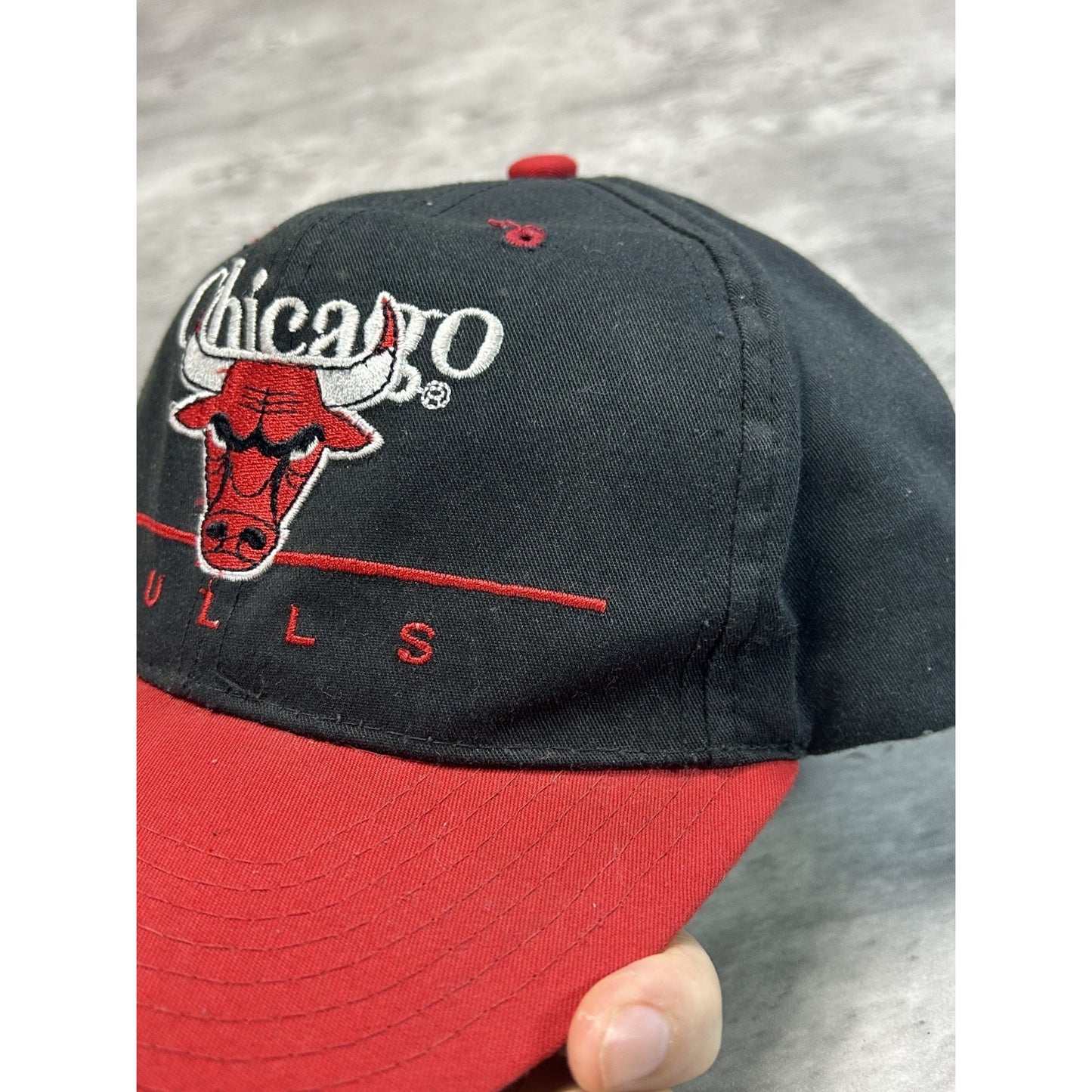 Vintage 90s Chicago Bulls NBA Embroidered Spellout Logo Snapback Hat OSFA