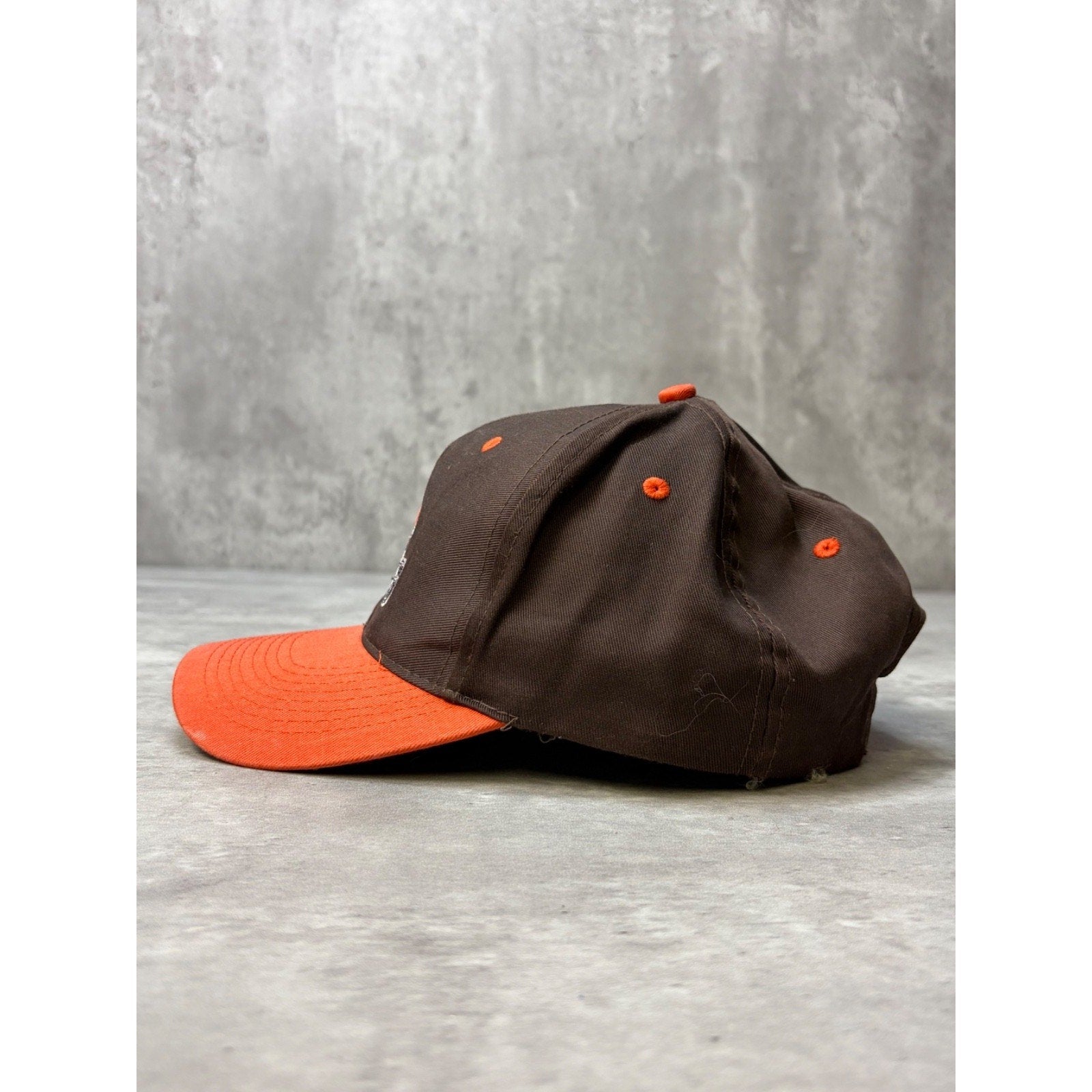 Vintage 90s Cleveland Browns NFL Embroidered Logo Football Snapback Hat OSFA