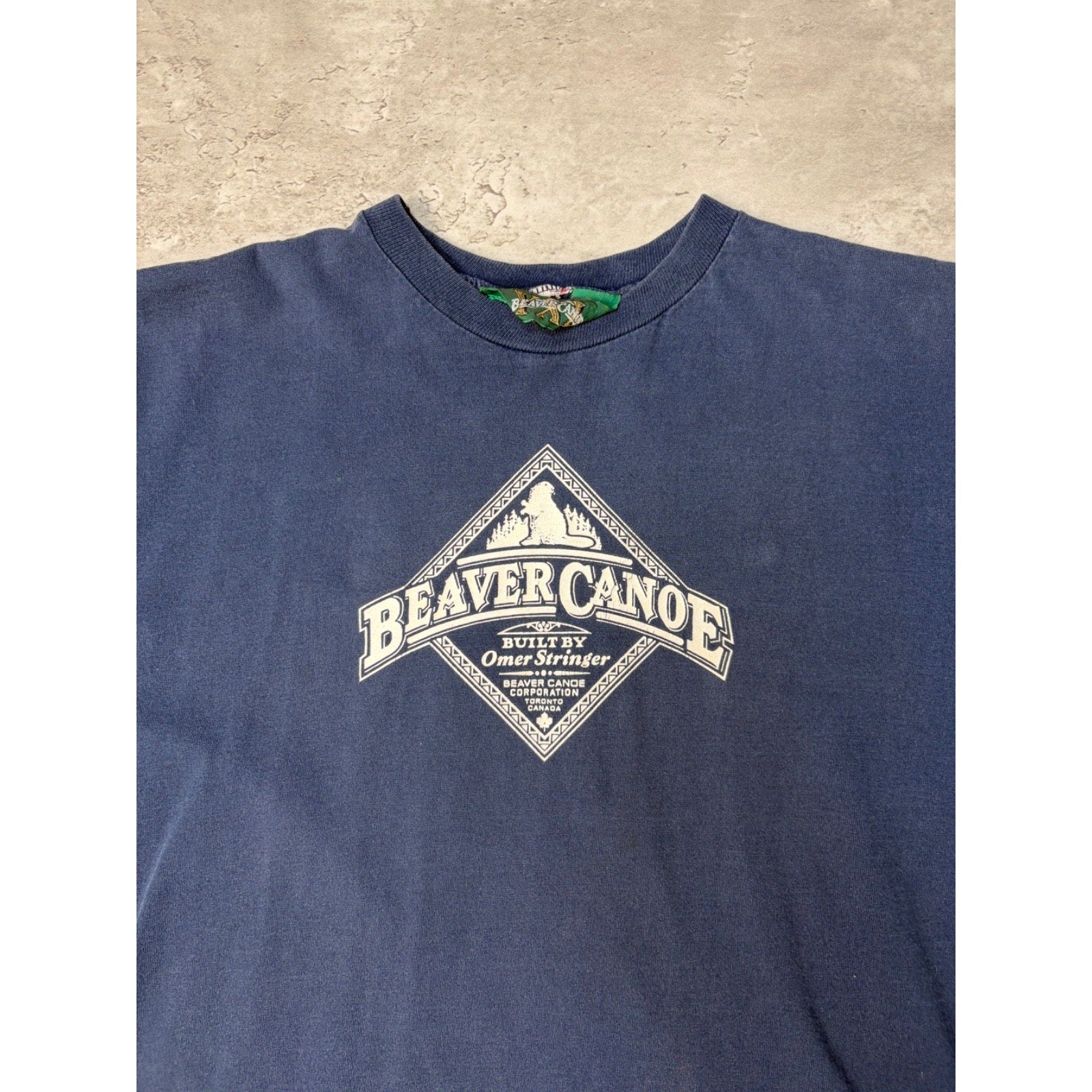 Vintage Beaver Canoe Crest Logo Graphic T-Shirt Size Medium