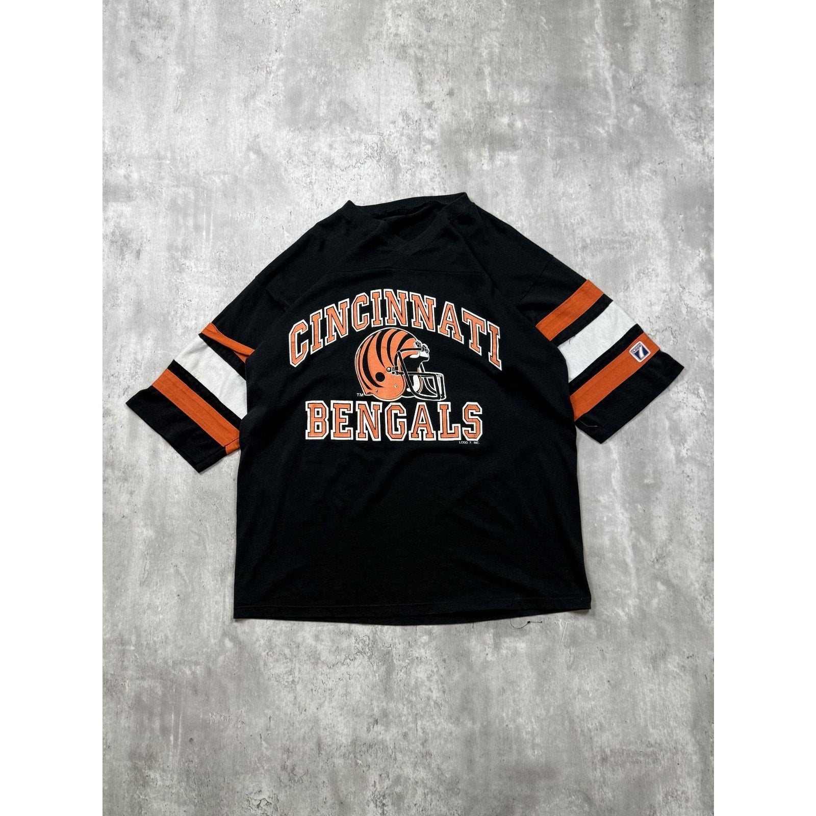 Vintage 90s Cincinnati Bengals NFL Logo 7 Football Jersey T-Shirt Size Large