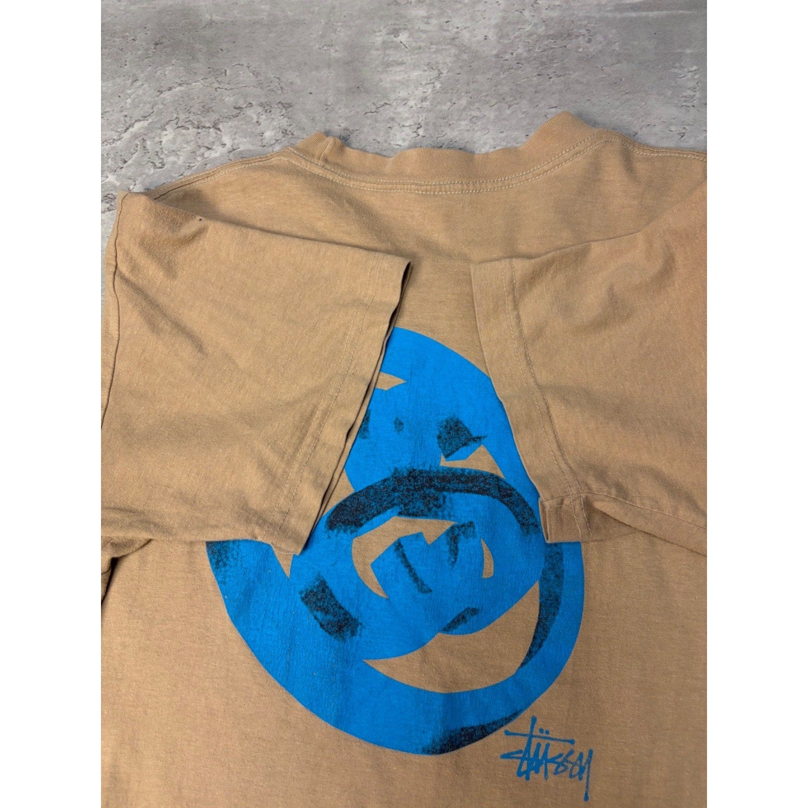 Vintage Stussy Earth Tone 3D Classic Logo Beige T-Shirt Size Large