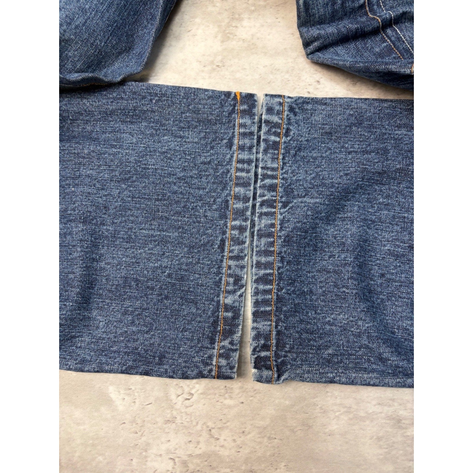 Vintage Y2K Womens Rocawear La Familia Embroidered Medium Wash Denim Pants 26x29