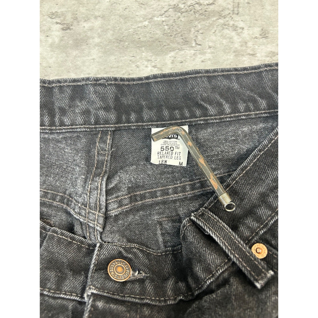 Vintage Women's 90s Levis 550 Tapered Leg Red Tab Black Denim Pants Size 35